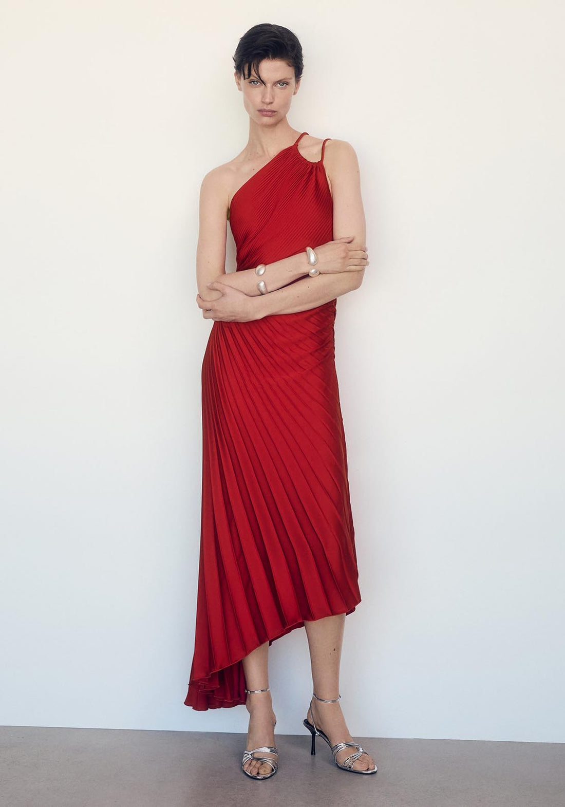 Asymmetrical pleated dress Shaws Asymmetrical pleated dress Shaws