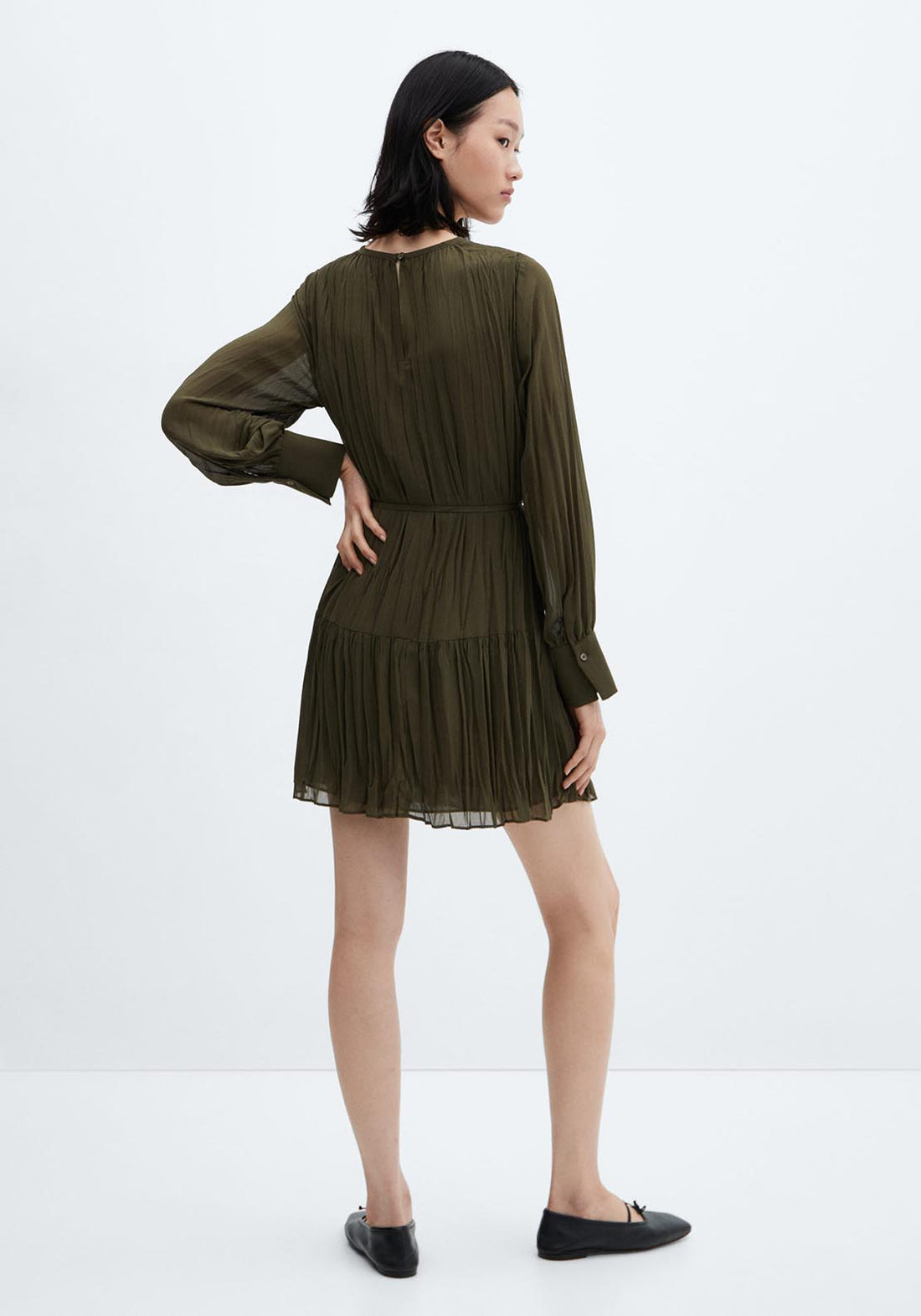 Pleated short dress – Shaws