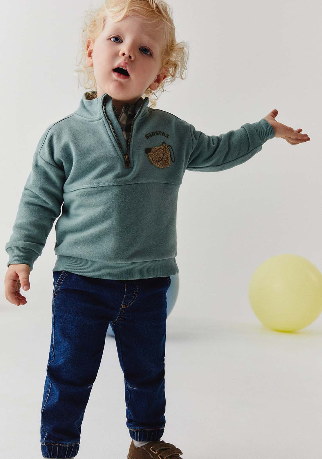 Sweatshirt With Zip Neck &amp; Patch Detail - Green