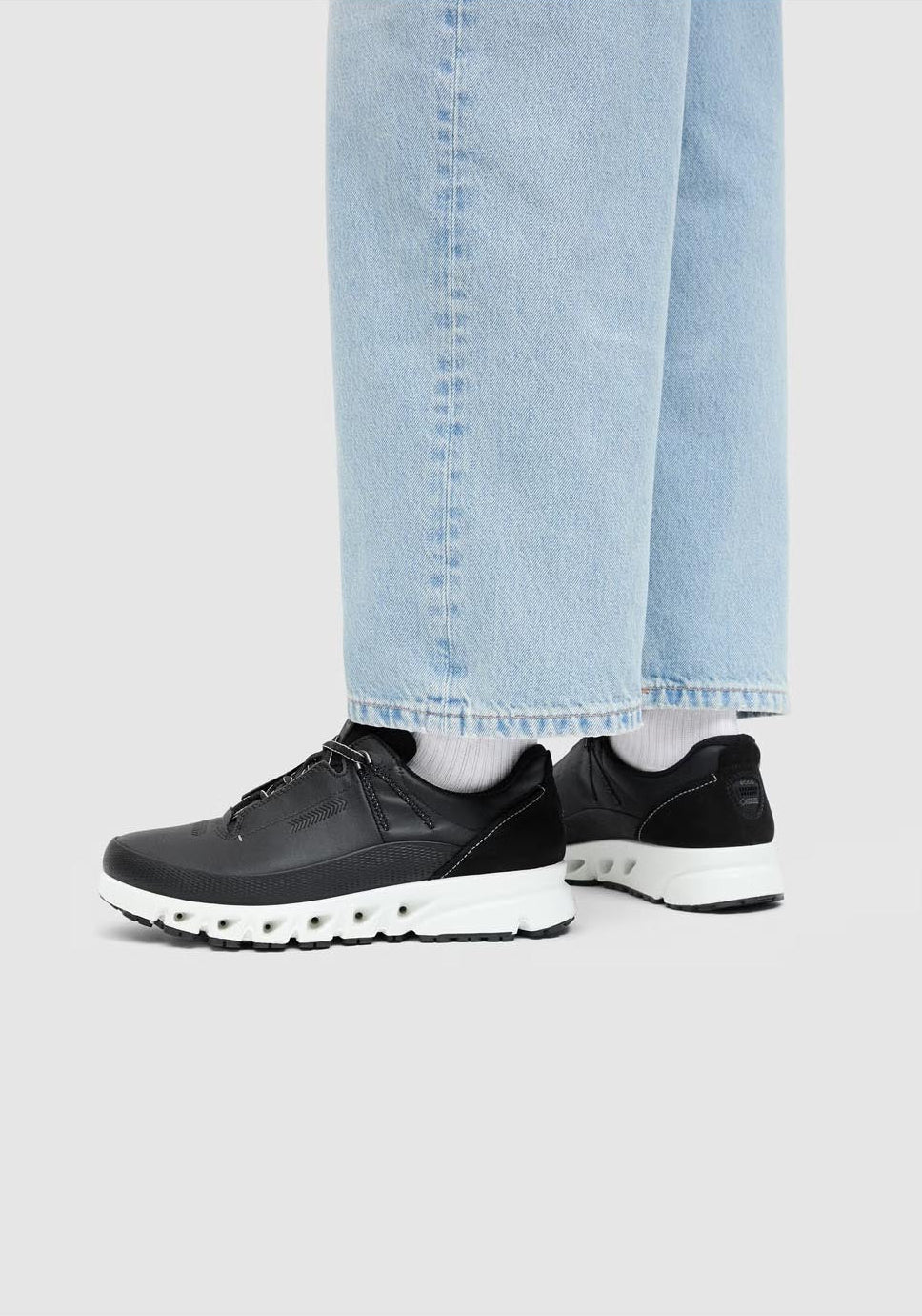 Ecco Multi Vent Ladies Shoe - Black 7 Shaws Department Stores