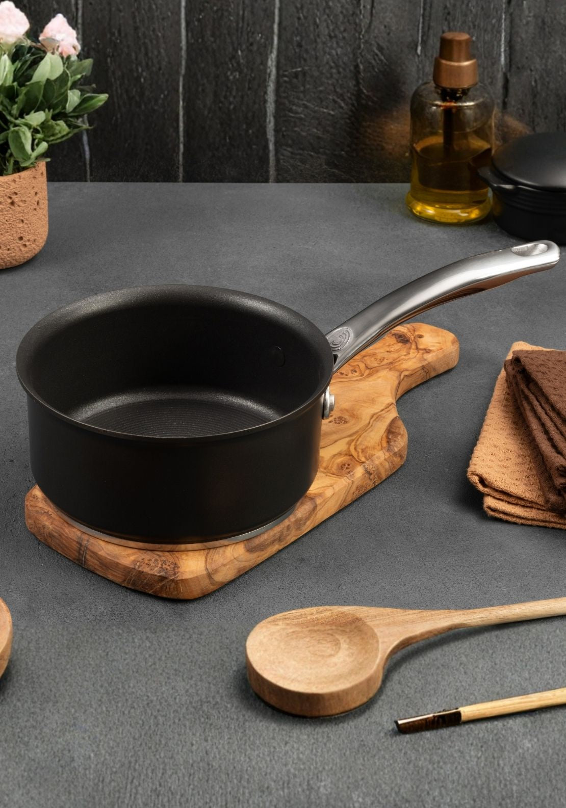 Excellence Non-Stick Induction Milk Pan 16cm - Black