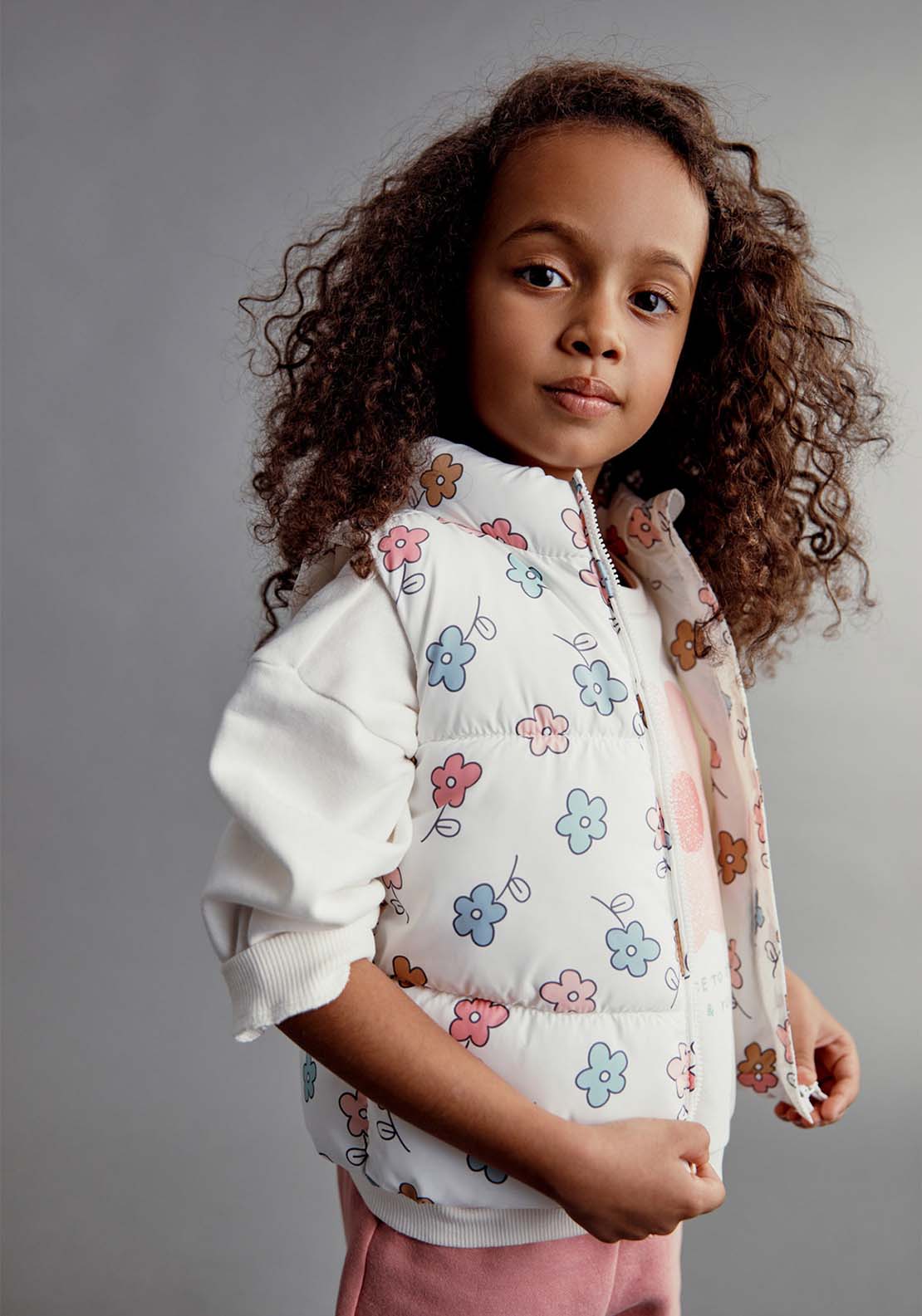 Sfera Floral gilet - Ecru 6 Shaws Department Stores