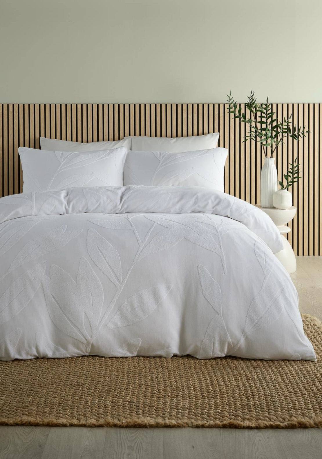 Tufted Leaf Duvet Cover Set - White