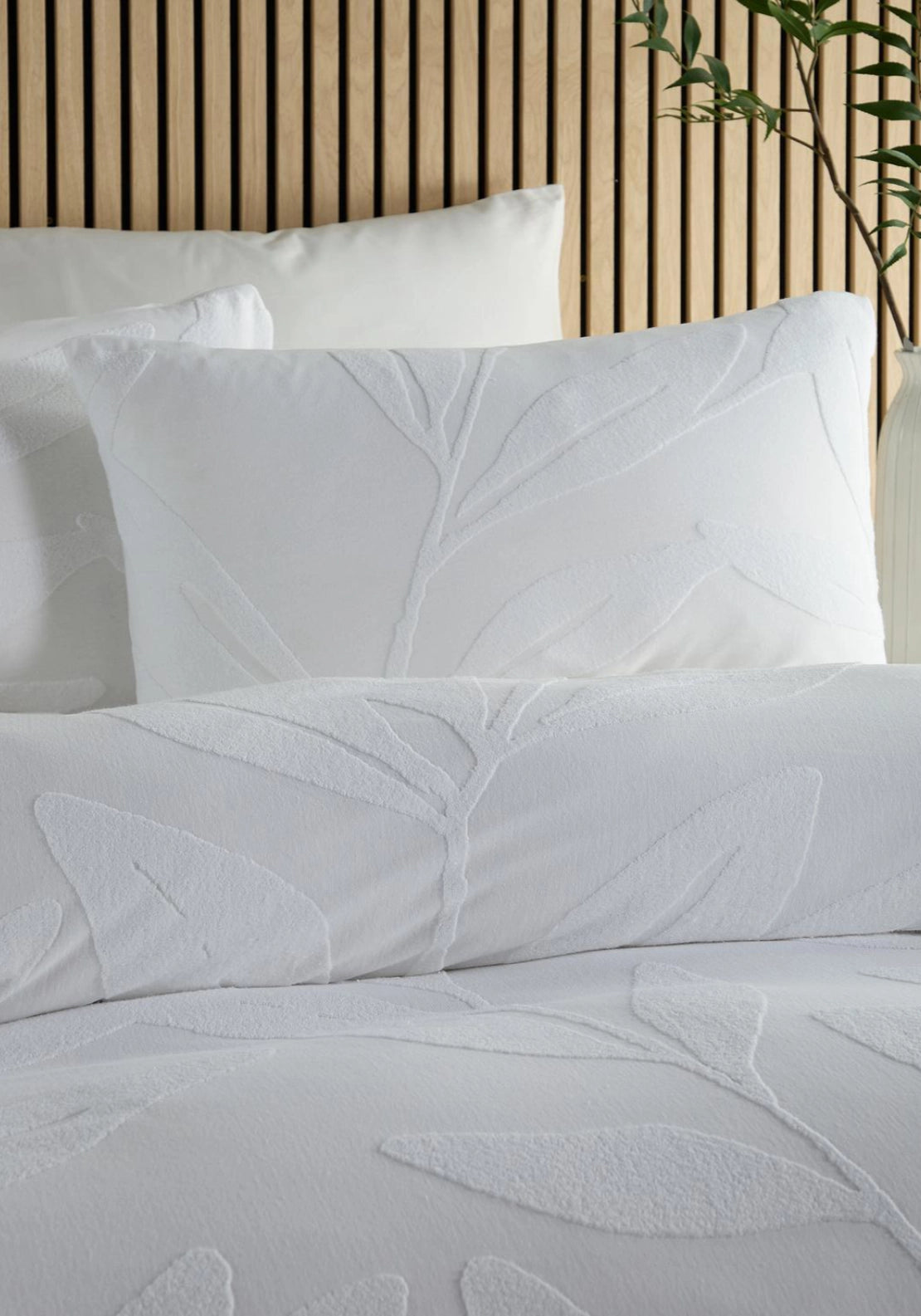 Tufted Leaf Duvet Cover Set - White
