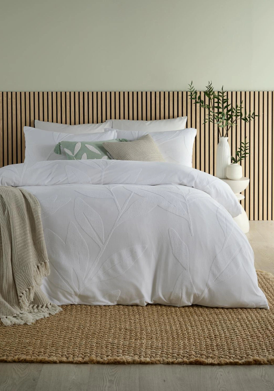 Tufted Leaf Duvet Cover Set - White