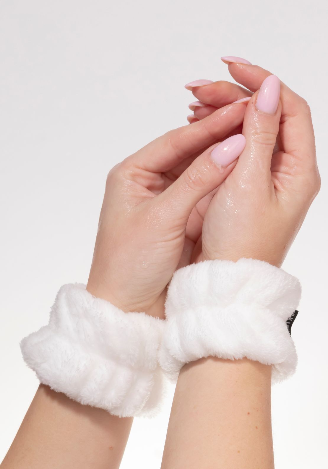 Bperfect Skin Studio Wristbands 3 Shaws Department Stores