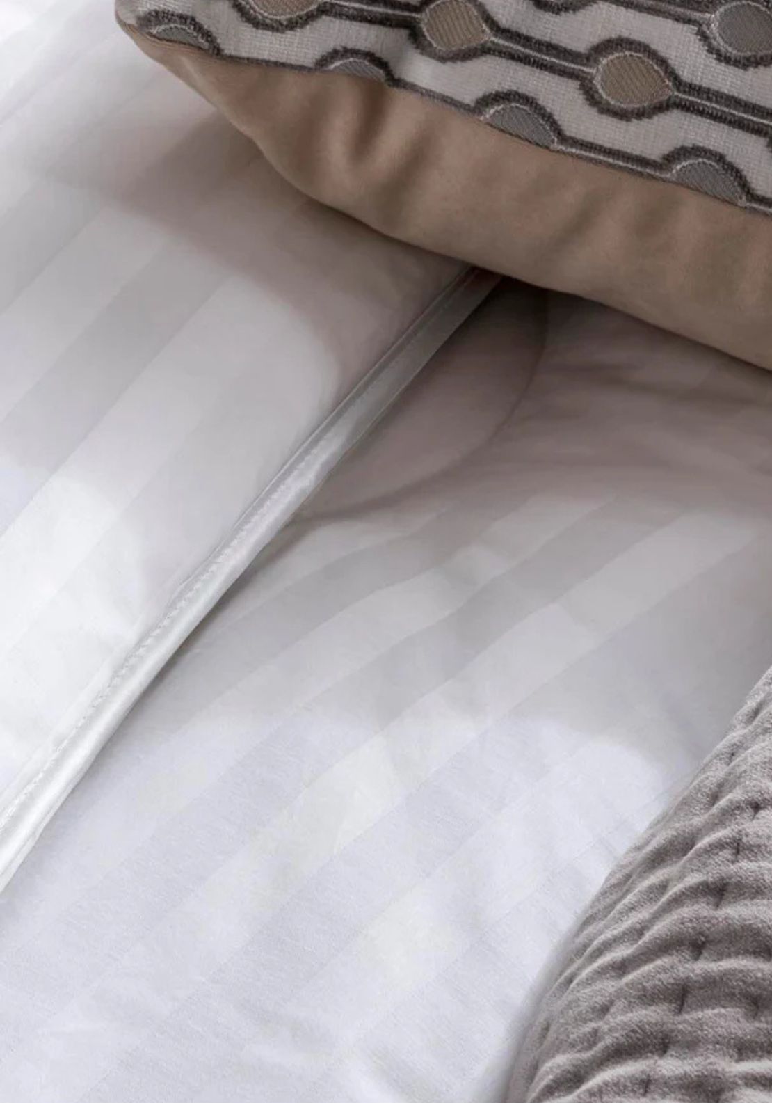 Fine Bedding Boutique Silk Duvet 13.5 Tog 3 Shaws Department Stores