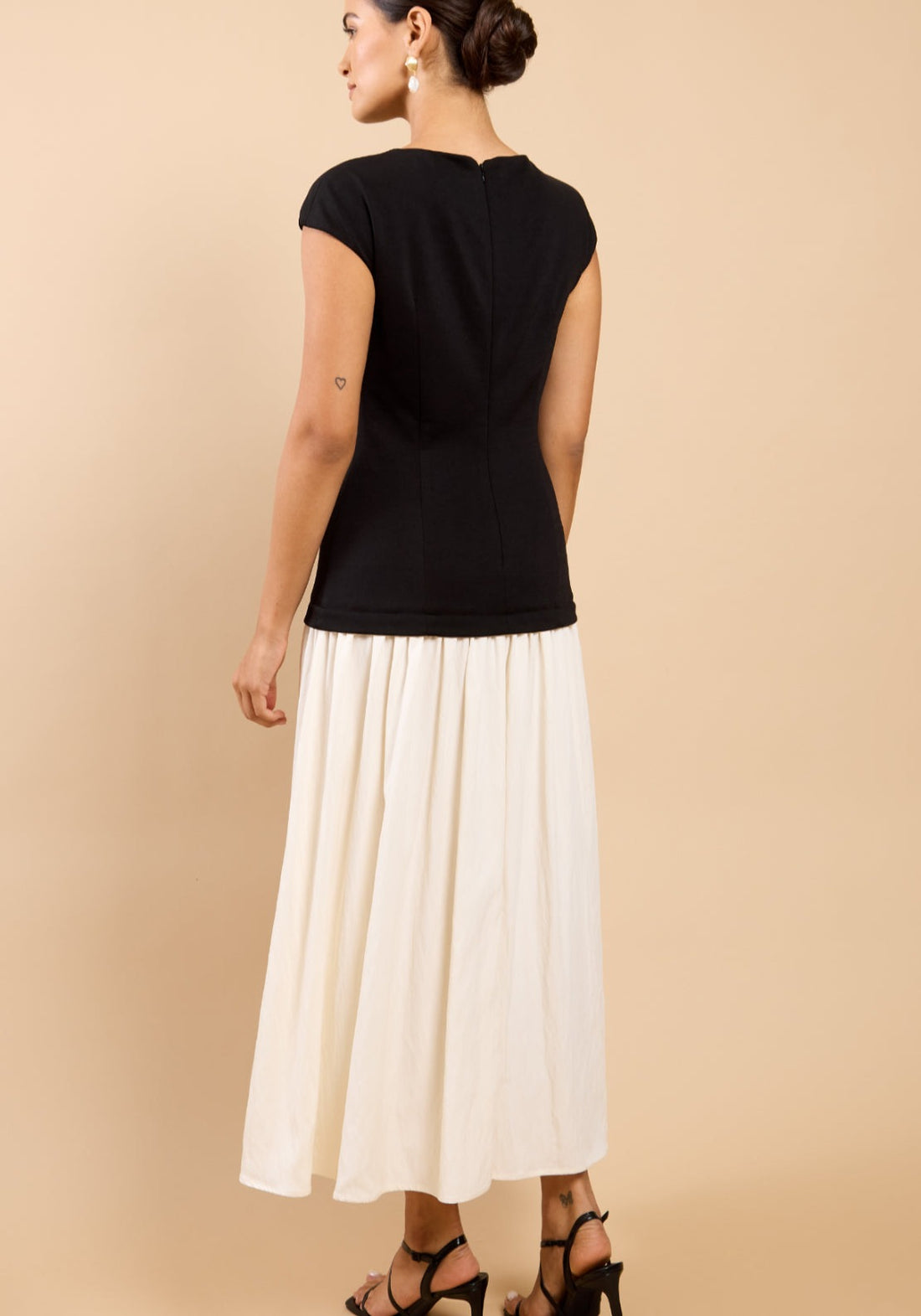 Amoura Monochrome Dropped Waist Dress - Black And White