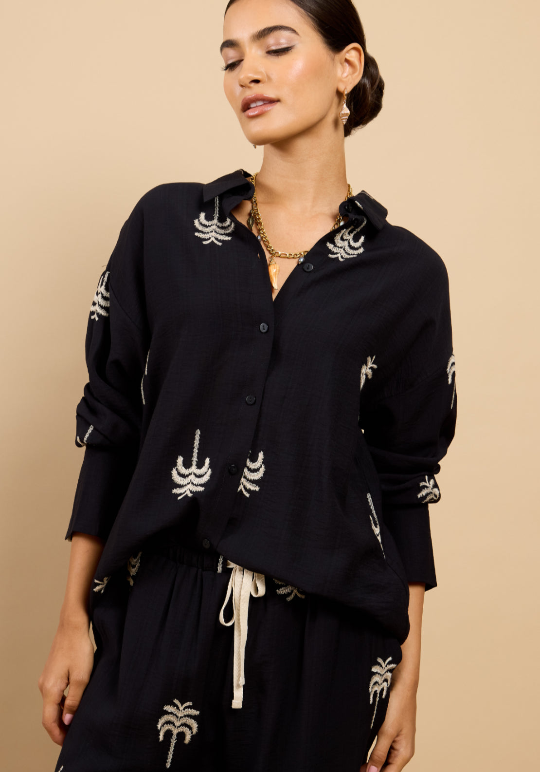 Isla Embroidered Shirt - Black