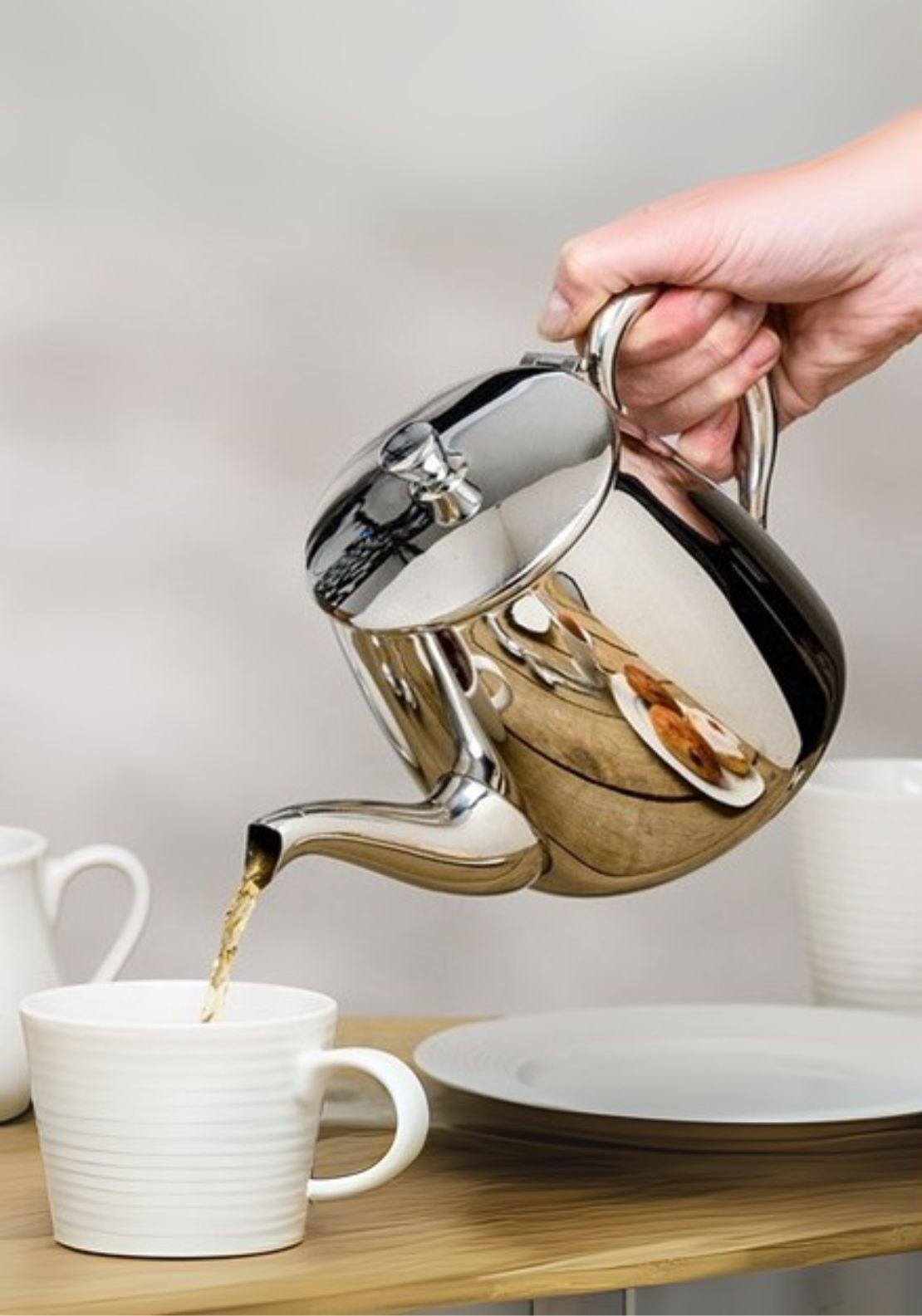 Dunlevy 24Oz Stainless Steel Chelsea Teapot 2 Shaws Department Stores