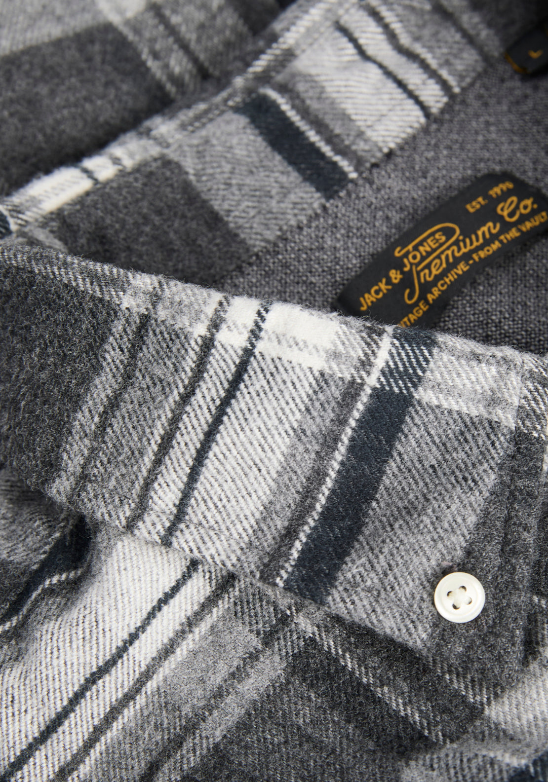 Stanley Flannel Shirt - Charcoal Gray