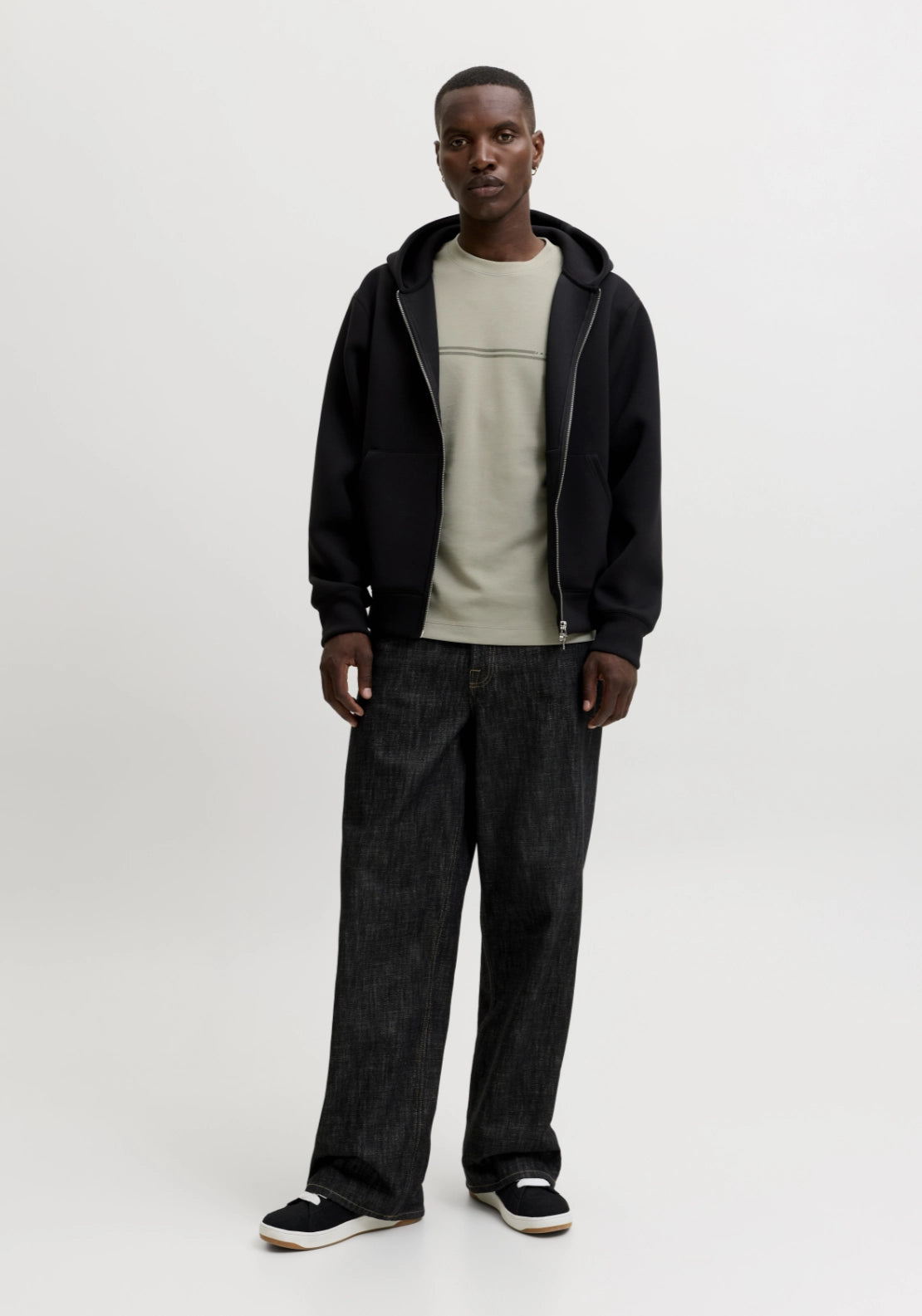 Casual Graphic Tee - Vetiver