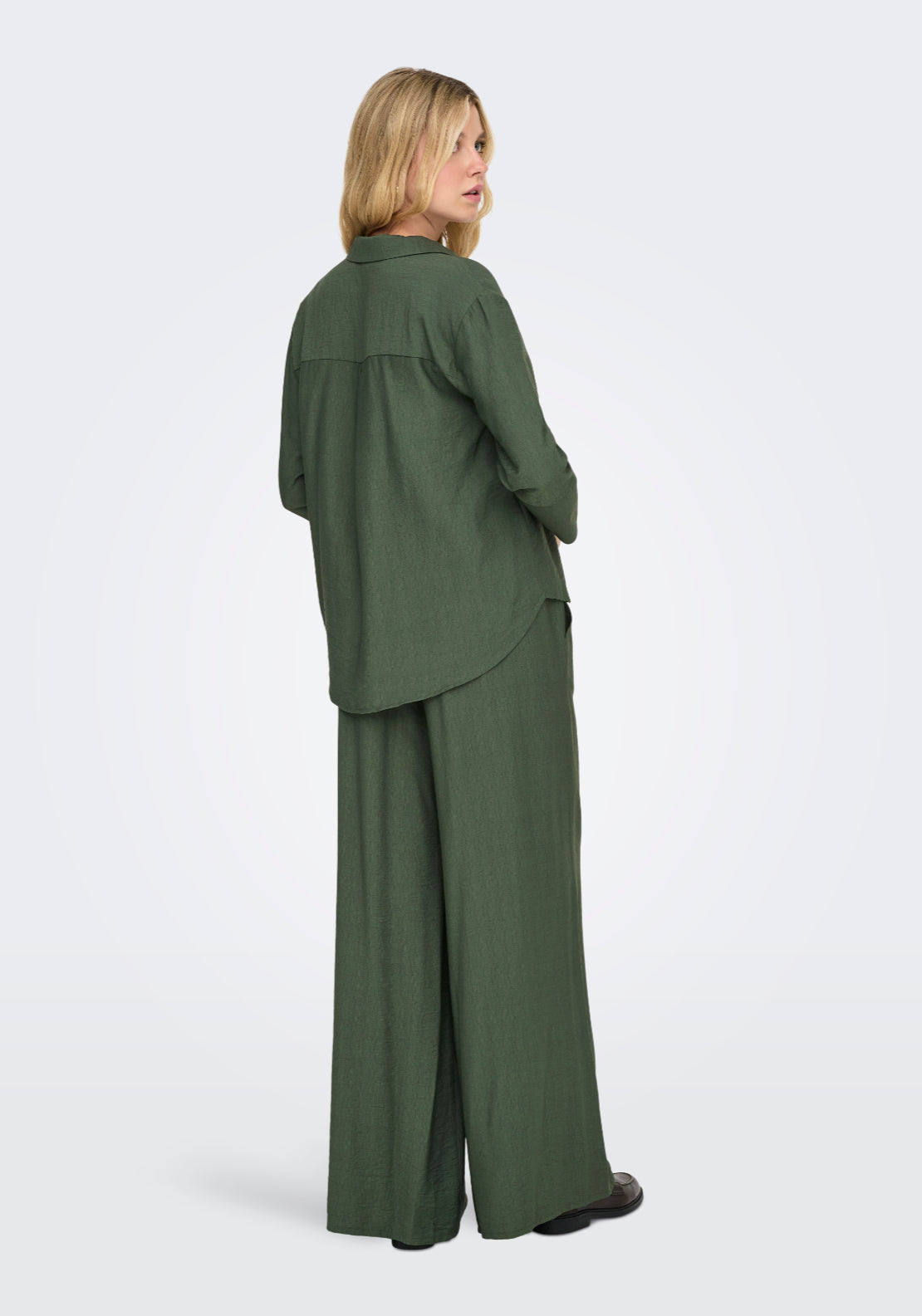 Jdy Pepper 3/4 V-Neck Collar Top Dia - Thyme 2 Shaws Department Stores