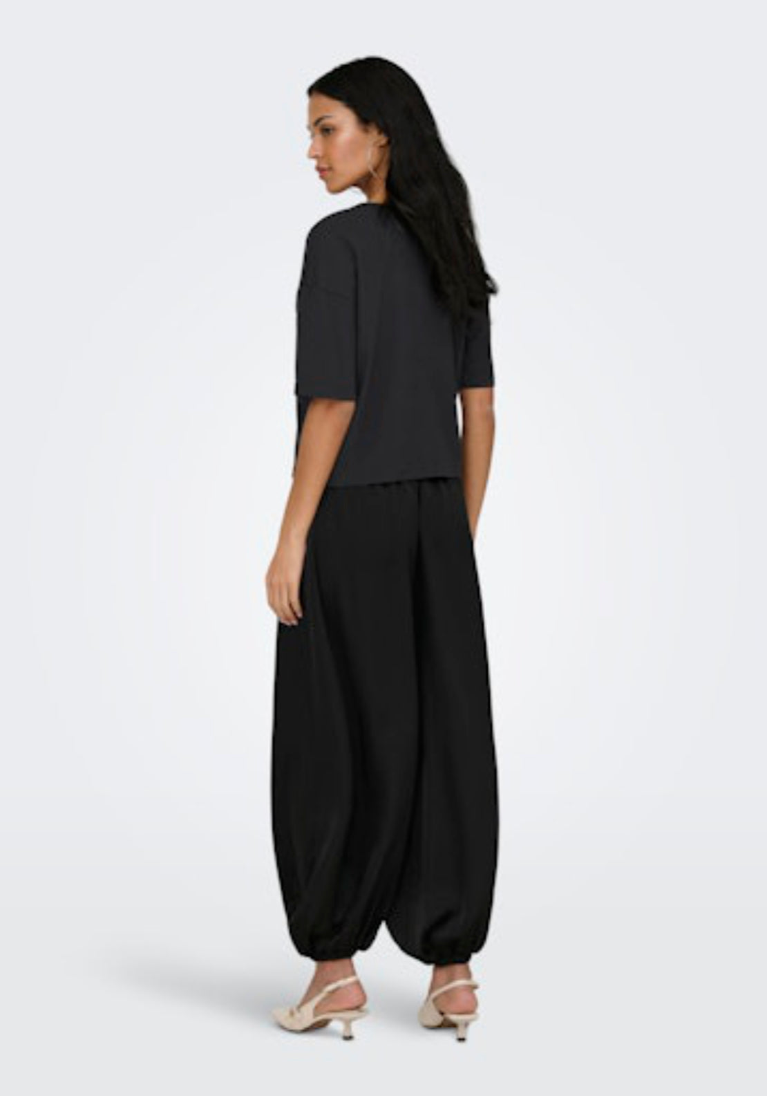 Jdy Cally Life Short Sleeve Top - Black/white Flower 2 Shaws Department Stores