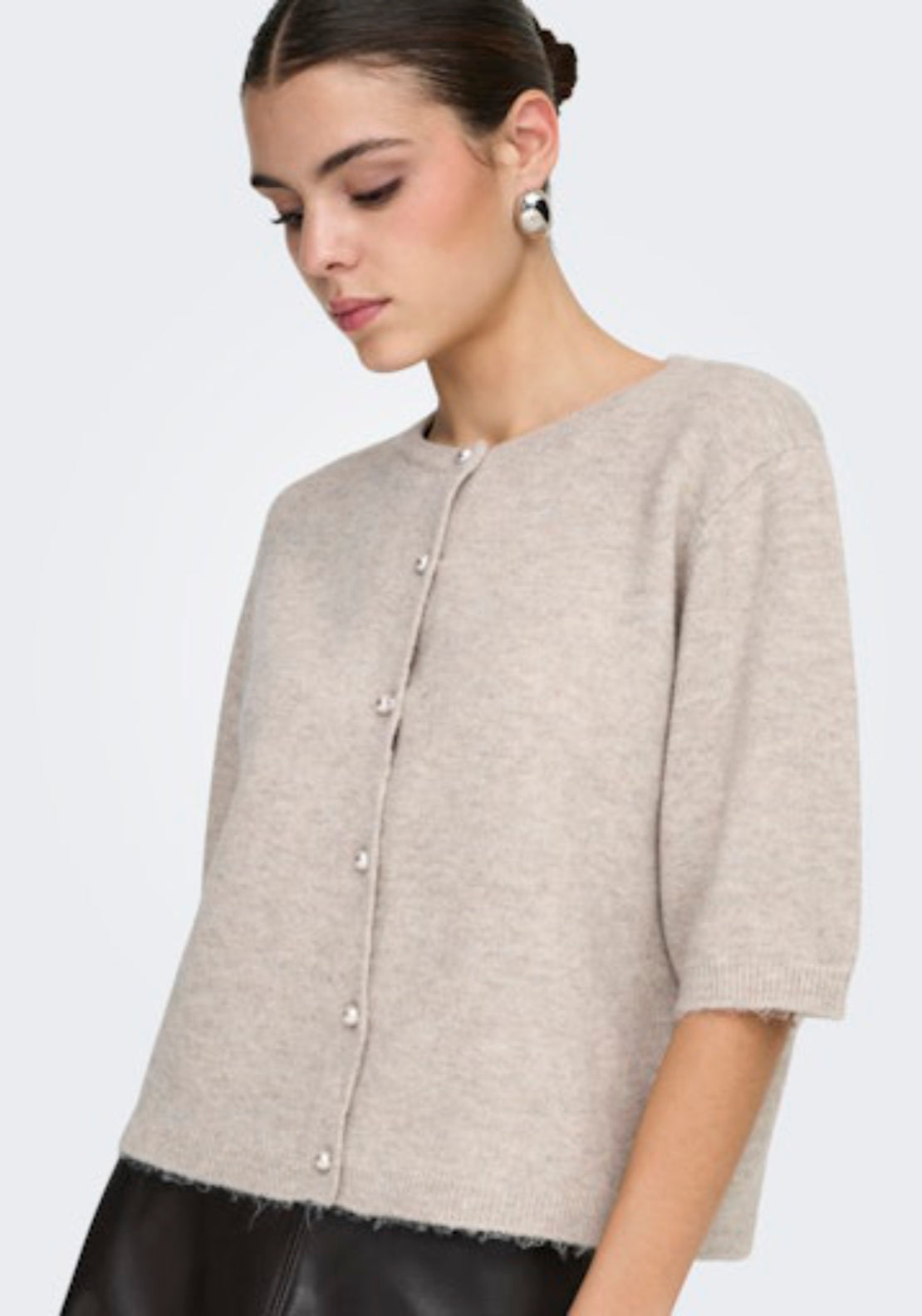 Rue Life Pearl Cardigan - Gray