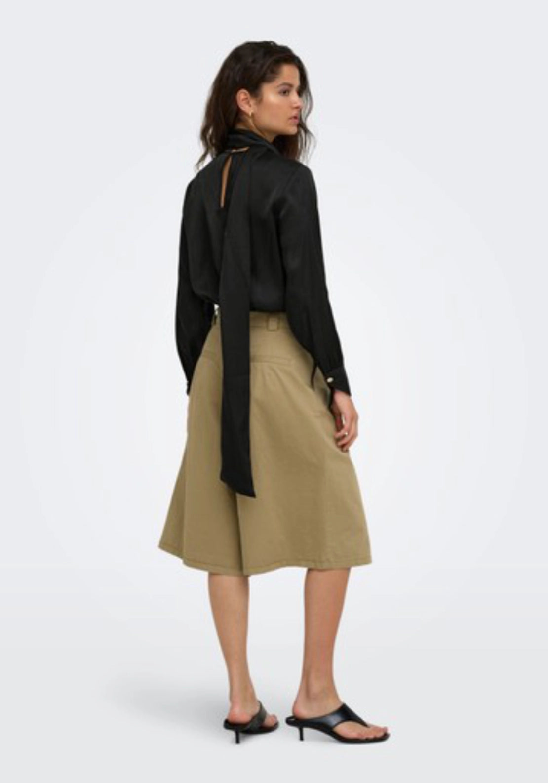 Fia Long Sleeve Bow Top - Black
