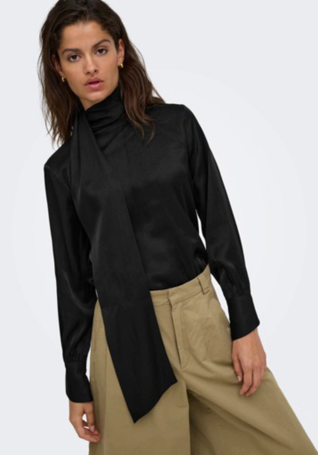 Fia Long Sleeve Bow Top - Black