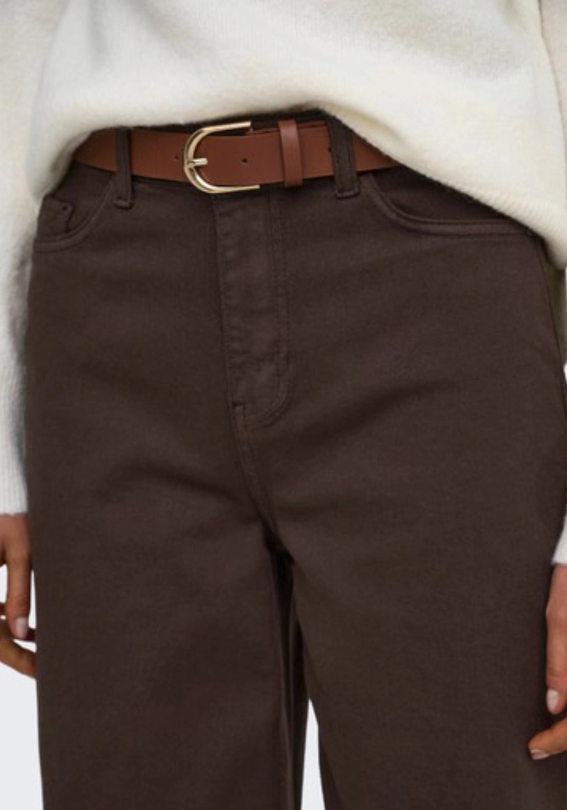Susie Medium Rise Barrel Jeans - Chocolate Brown