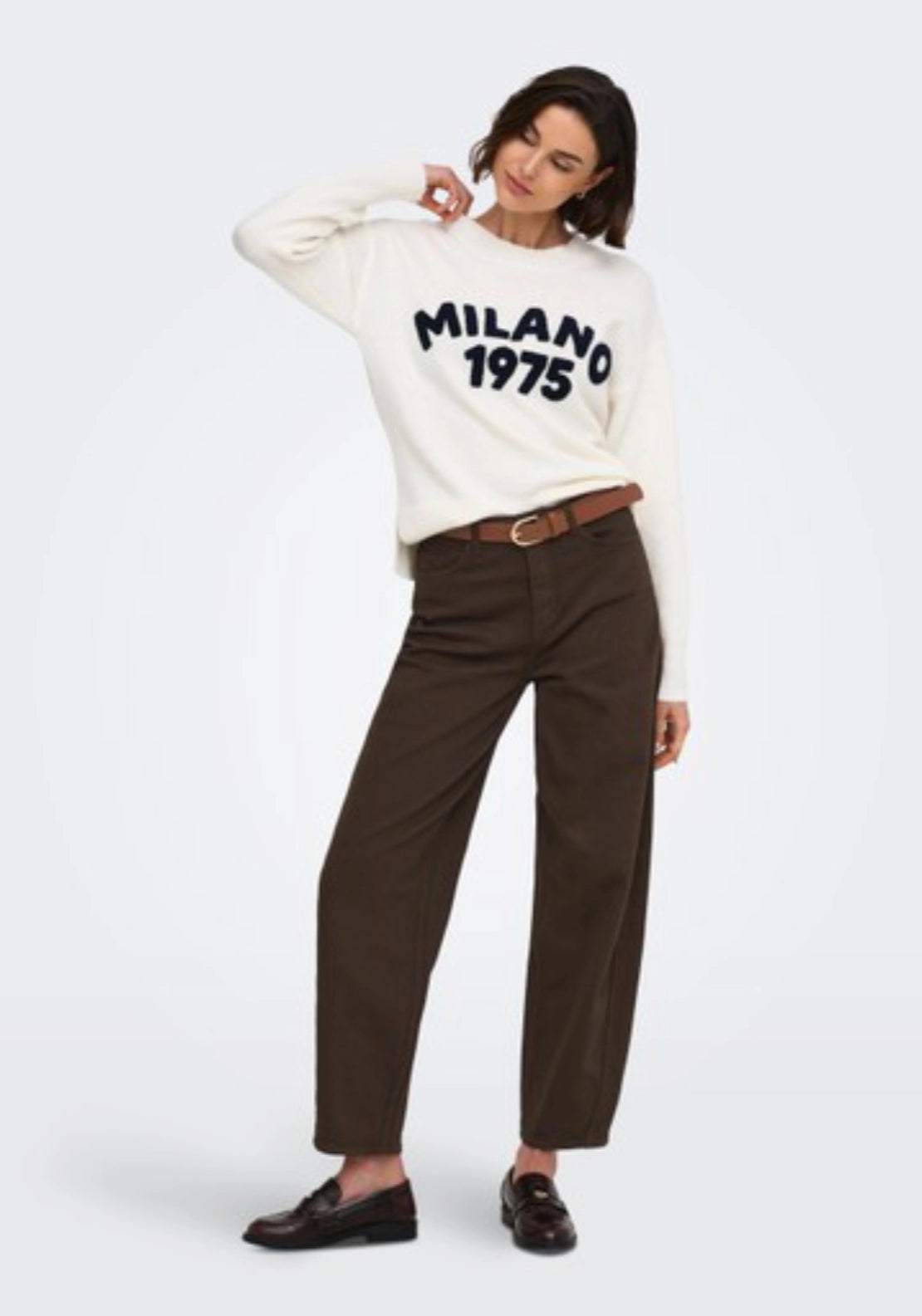 Susie Medium Rise Barrel Jeans - Chocolate Brown