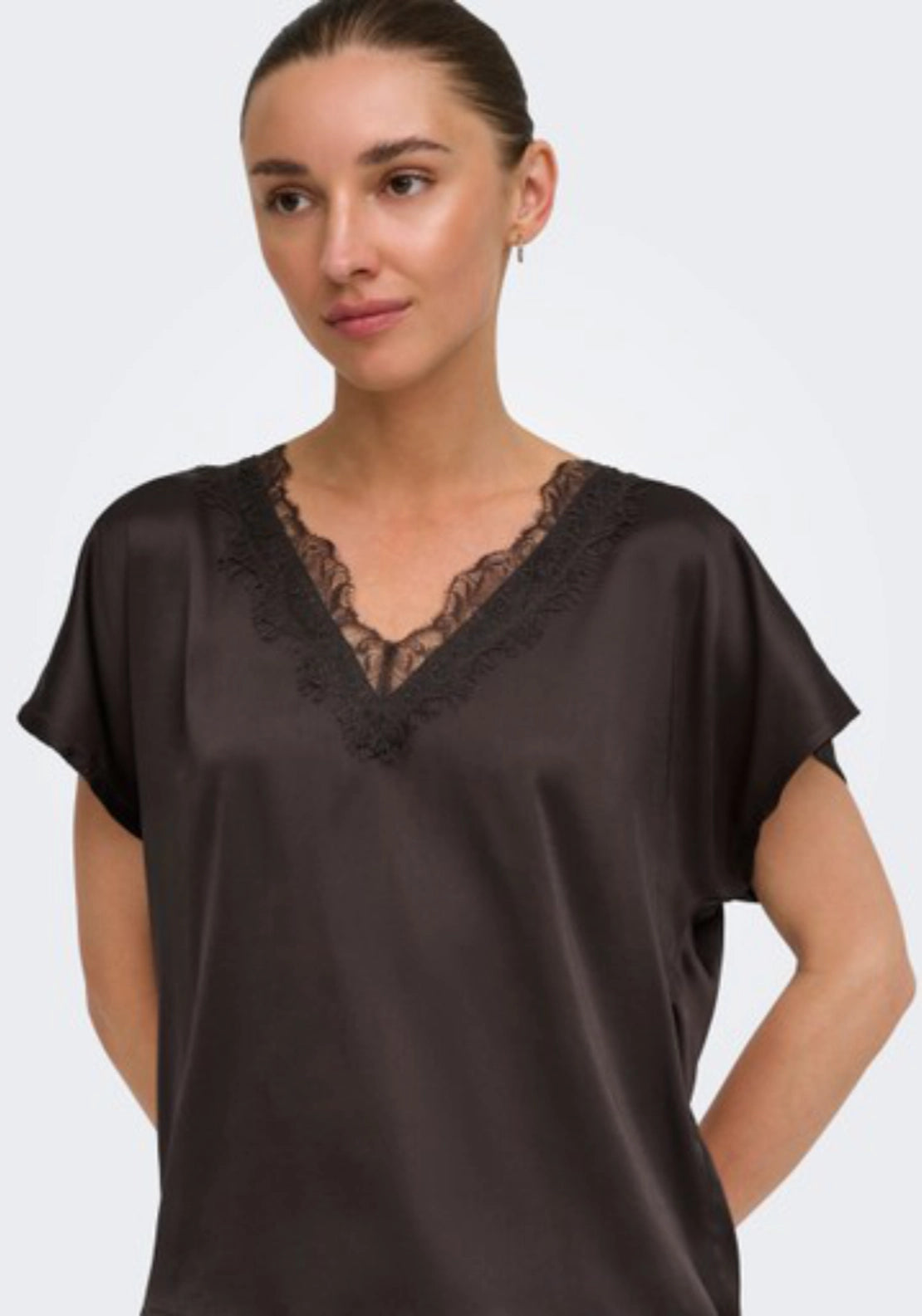 Fifi Short Sleeve V-Neck Top - Chocolate Plum