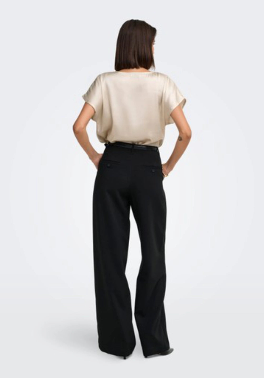 Fifi Short Sleeve V-Neck Top - Pumice Stone