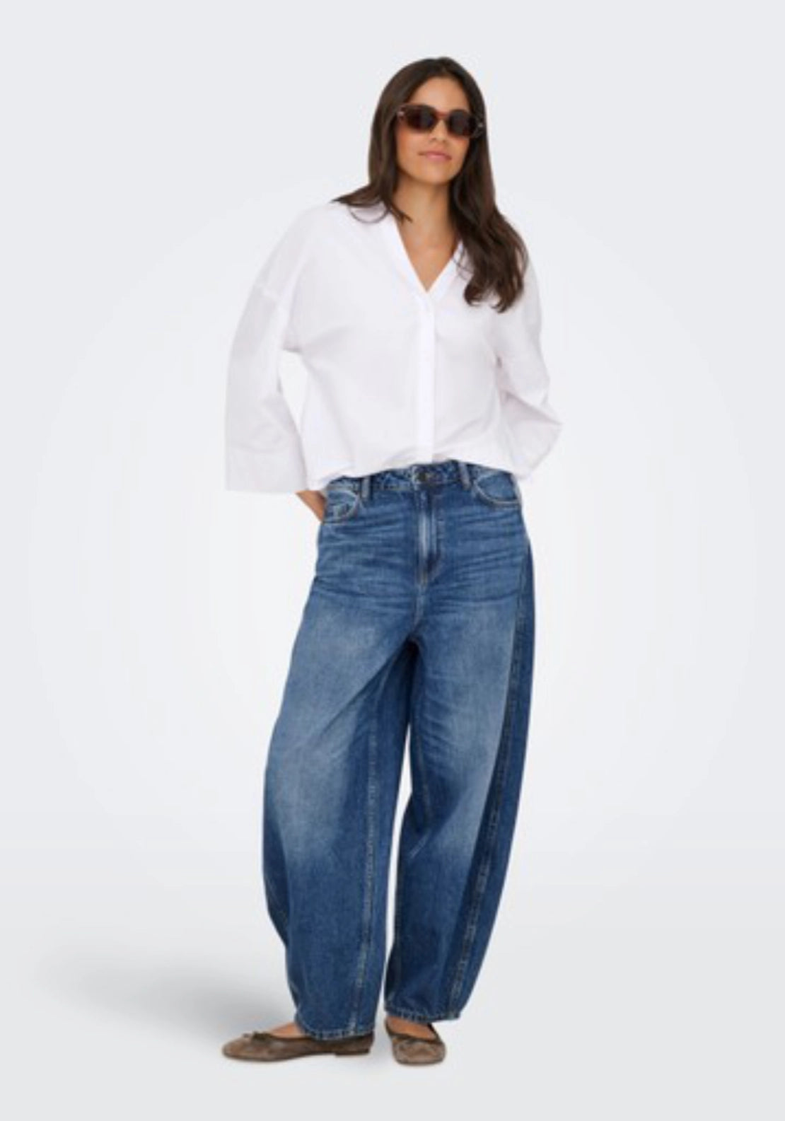 Susie Medium Rise Barrel Jeans - Blue Denim