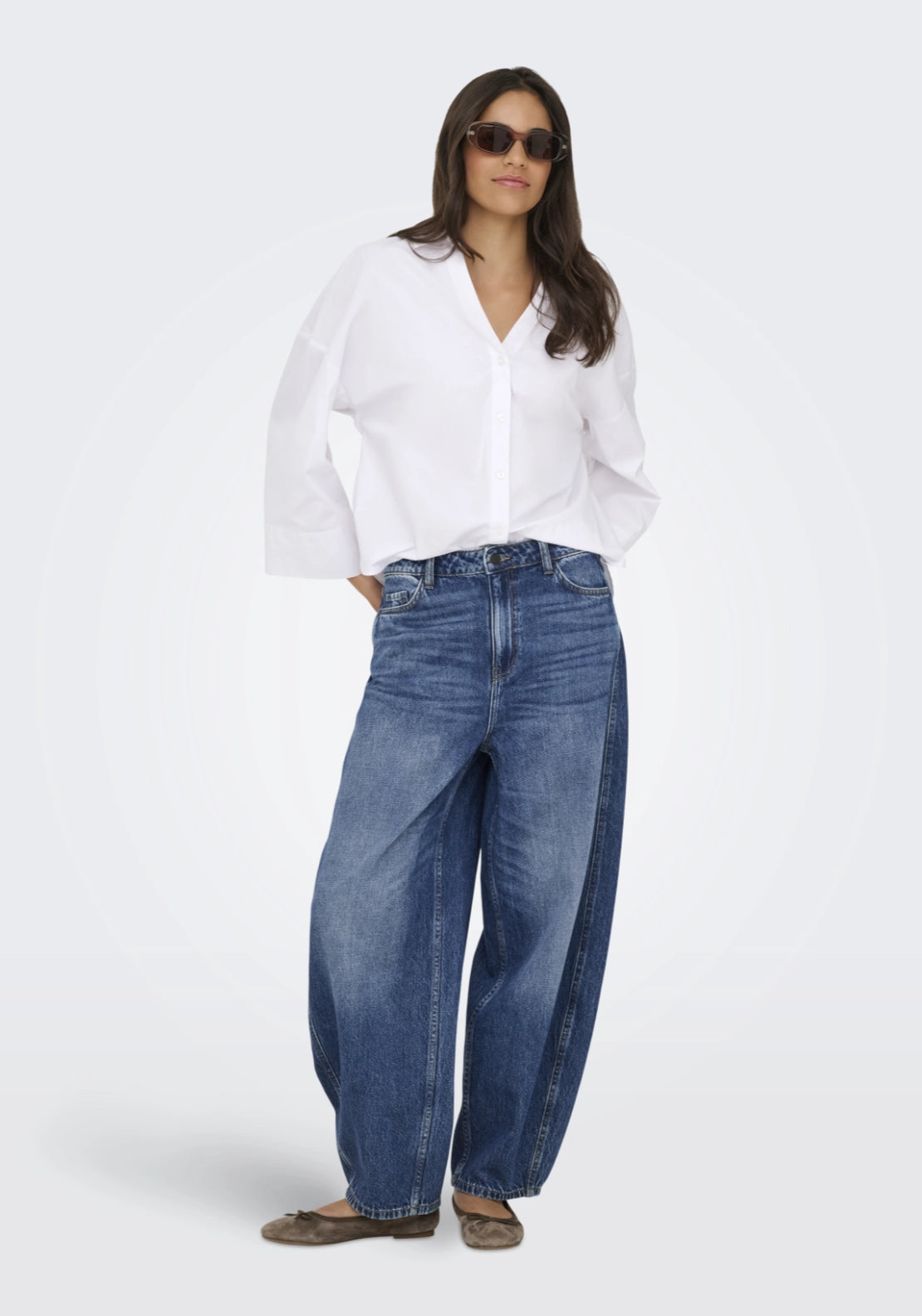 Susie Medium Rise Barrel Jeans - Blue Denim