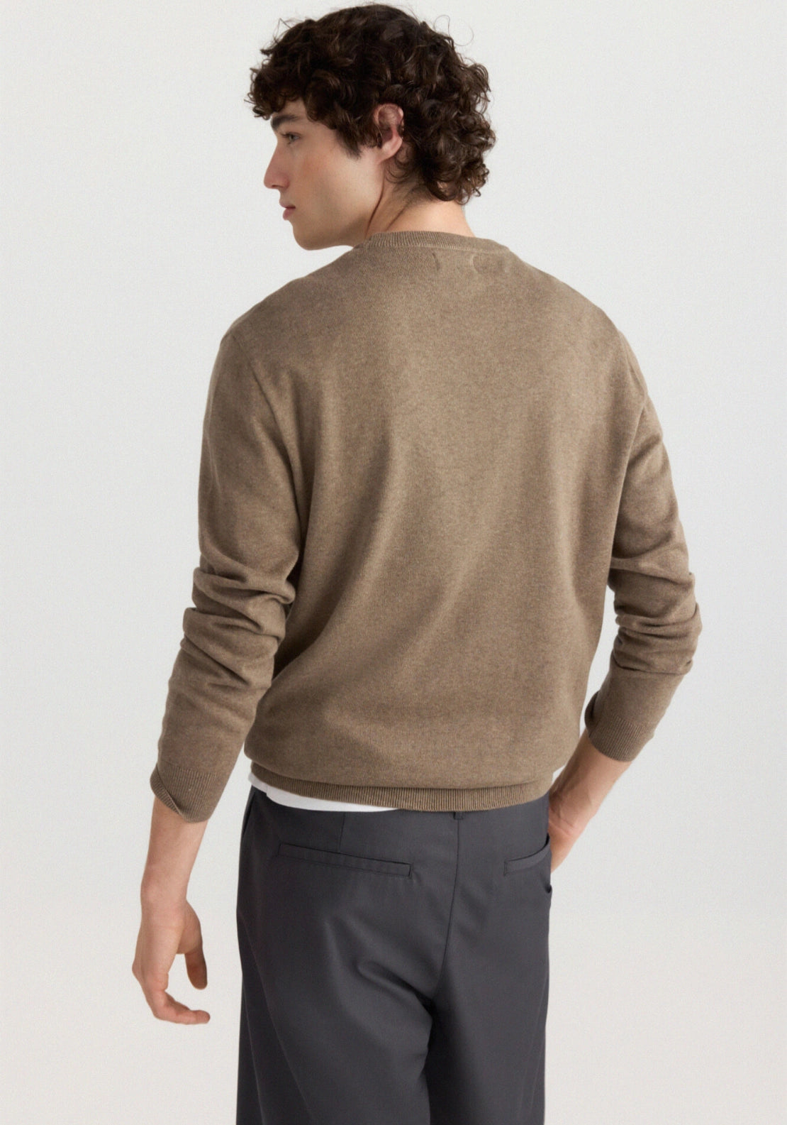 Classic Crew Neck Basic Knit - Brown