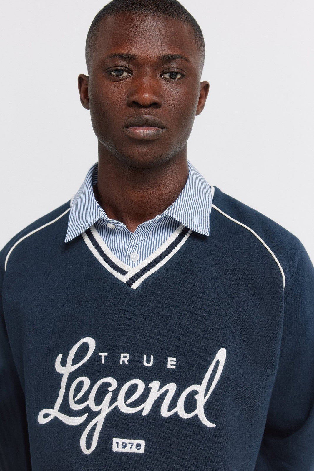 V-Neck Legend Sweatshirt - Blue