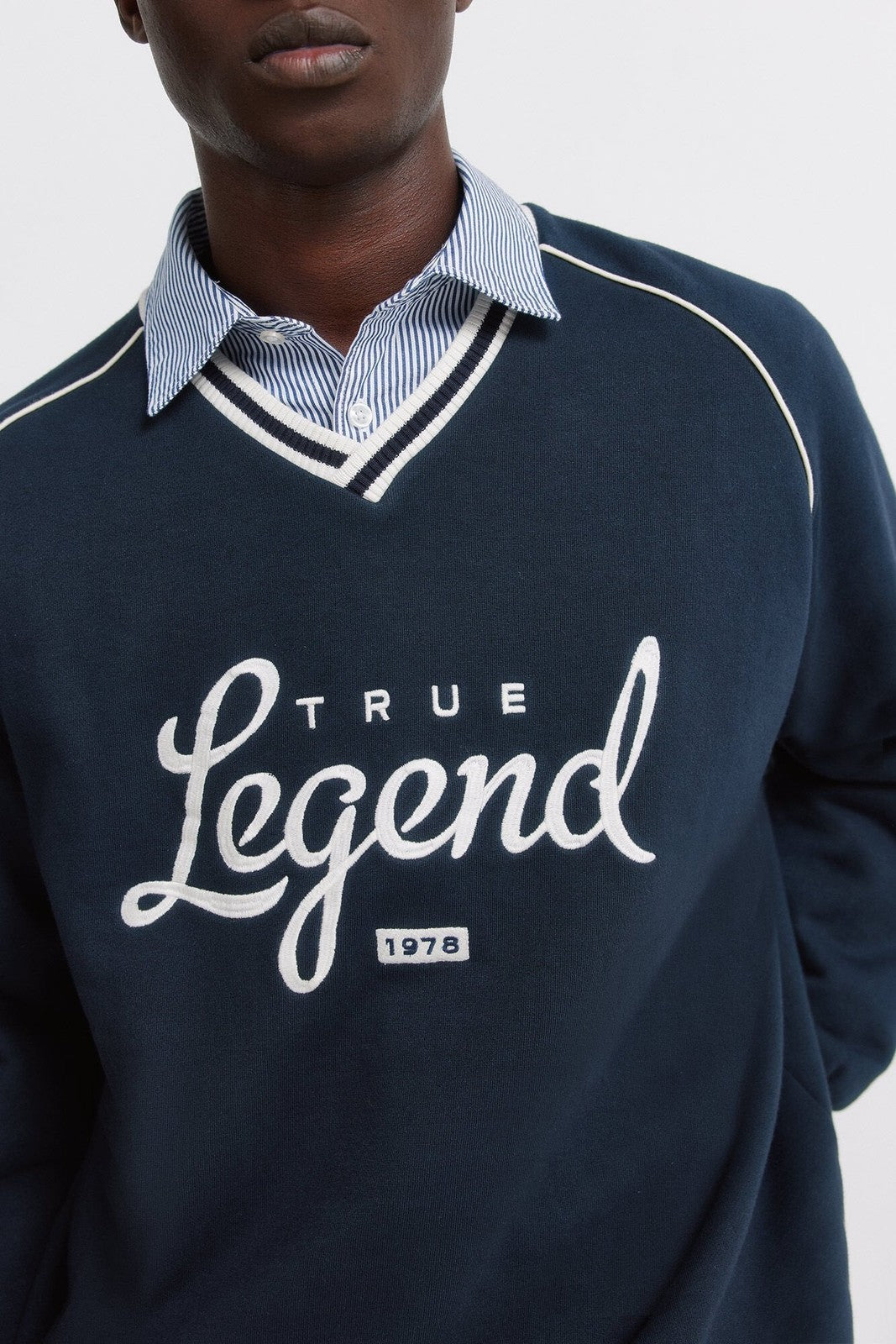 V-Neck Legend Sweatshirt - Blue