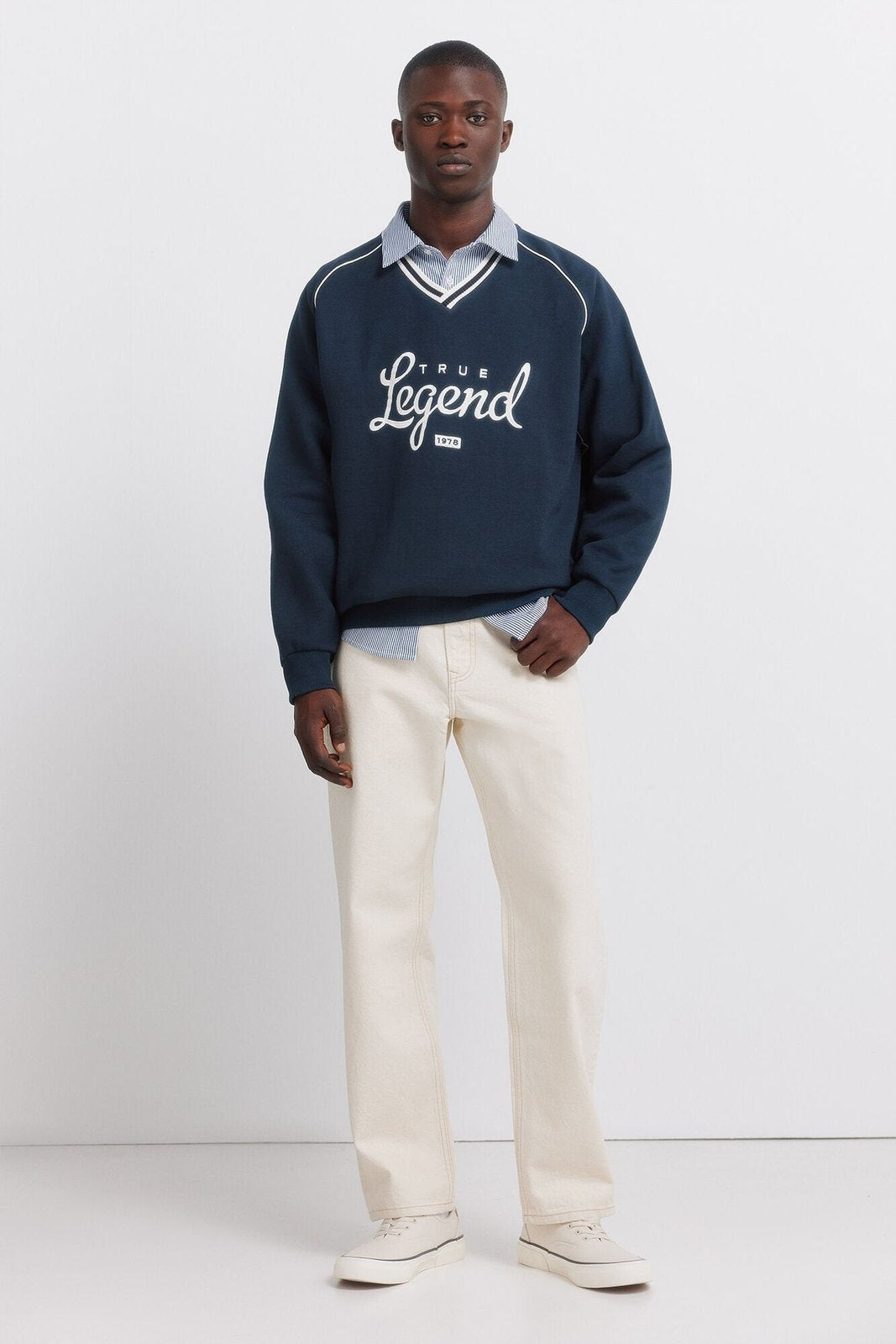 V-Neck Legend Sweatshirt - Blue