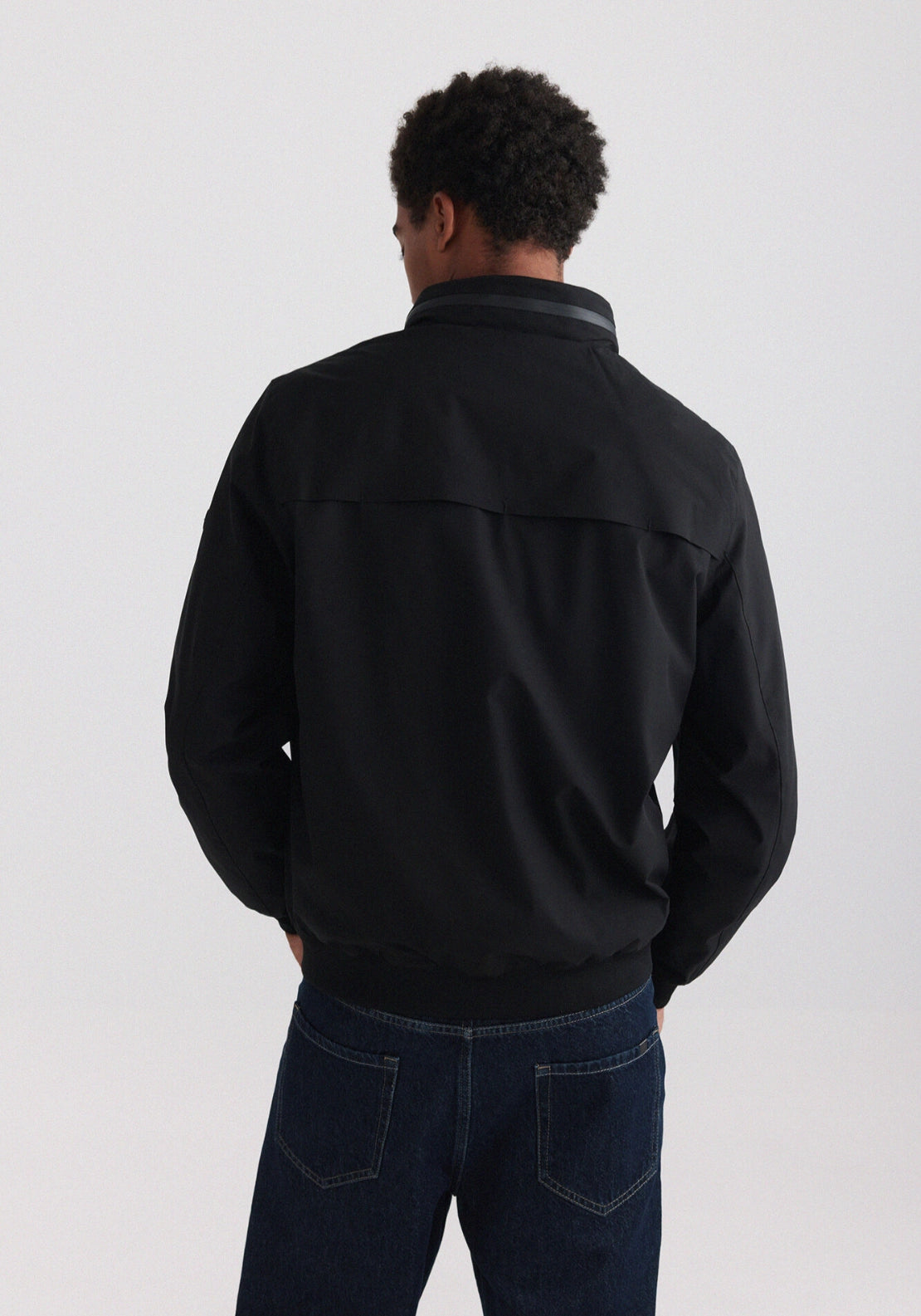 Light Tech Funnel Jacket - Black