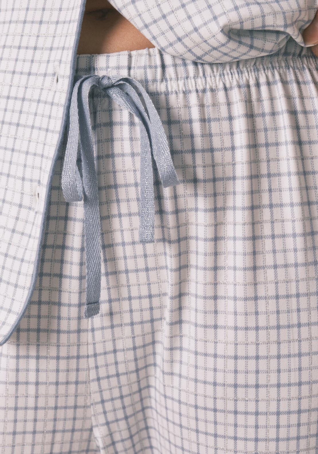 Long Checkered Classic Pyjamas With A Shiny Effect - Blue