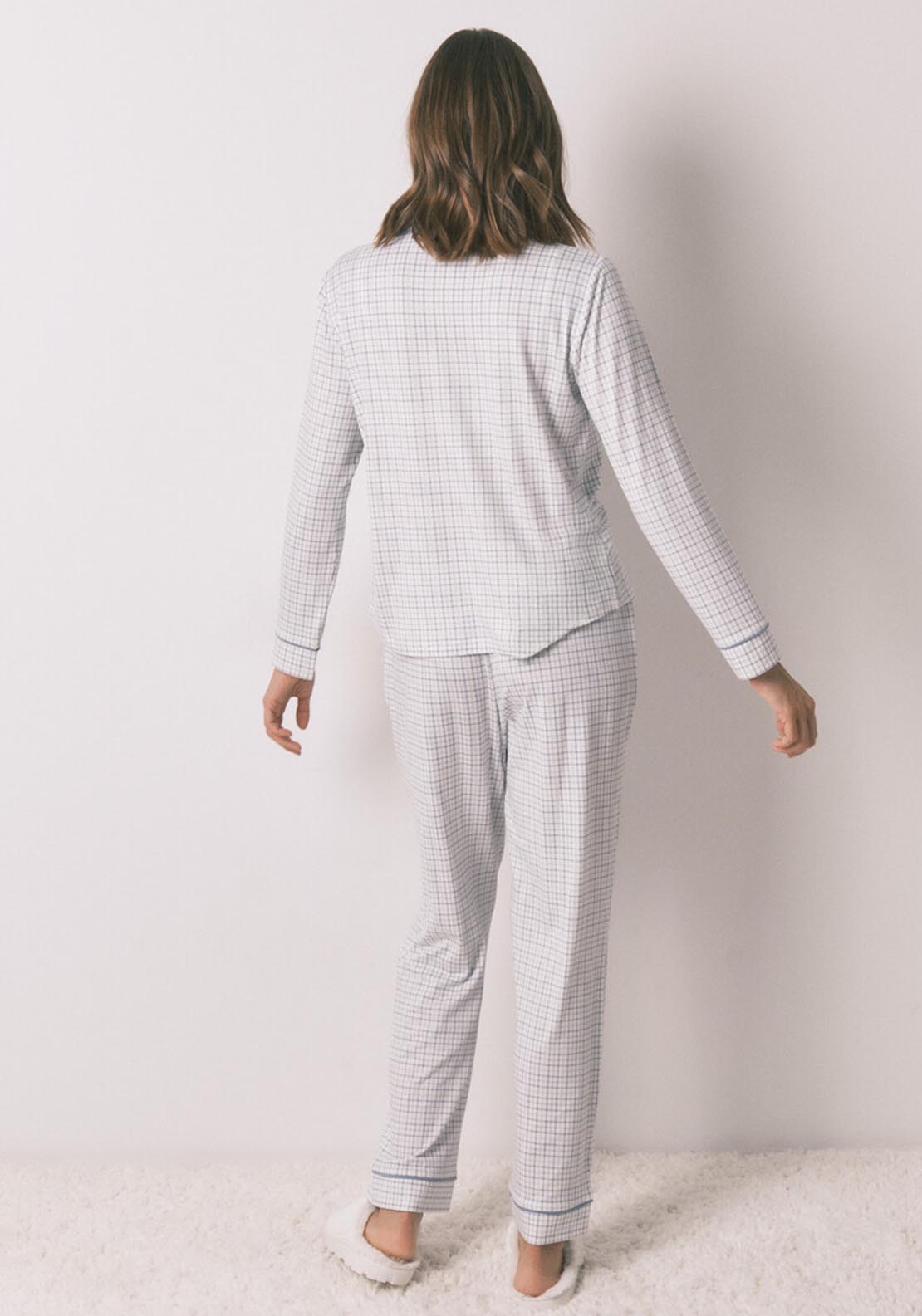 Long Checkered Classic Pyjamas With A Shiny Effect - Blue