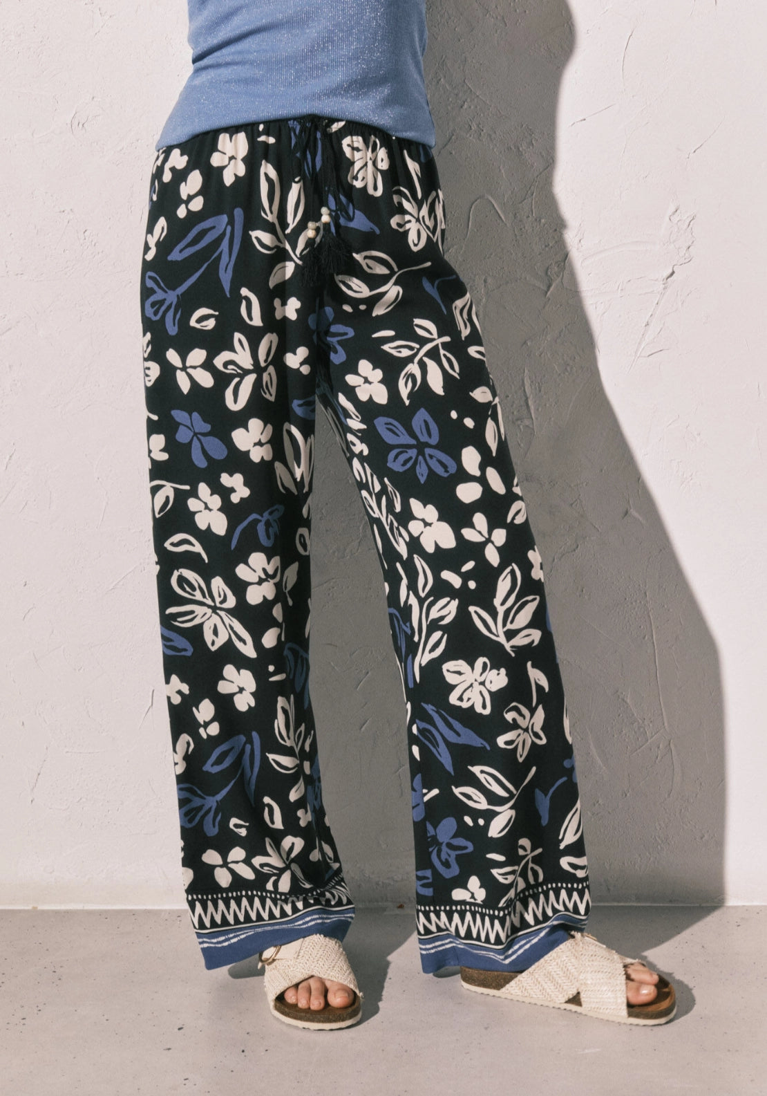 Floral Print Long Trousers - Blue