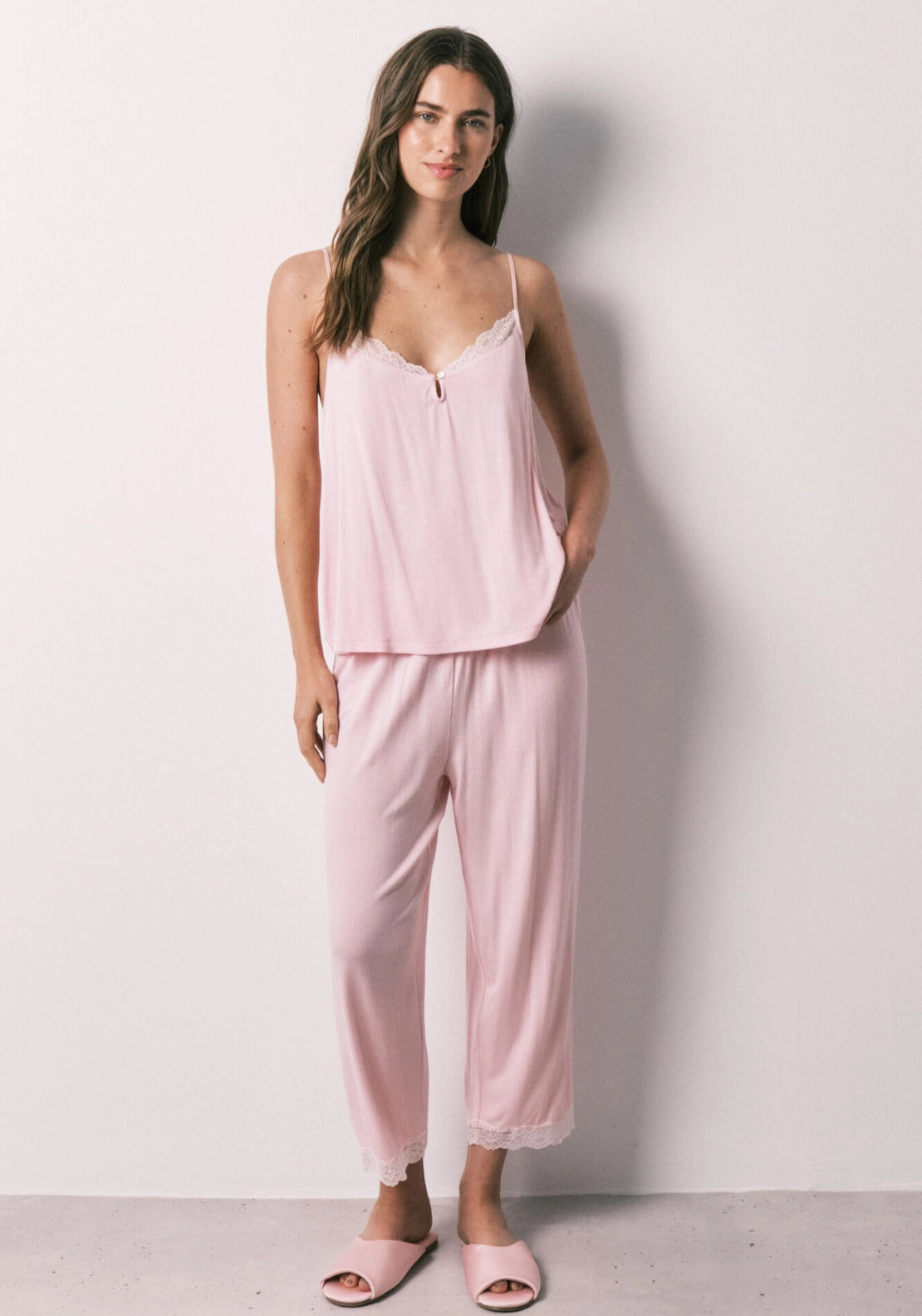 Viscose &amp; Lace Capri Pyjama Set - Pink