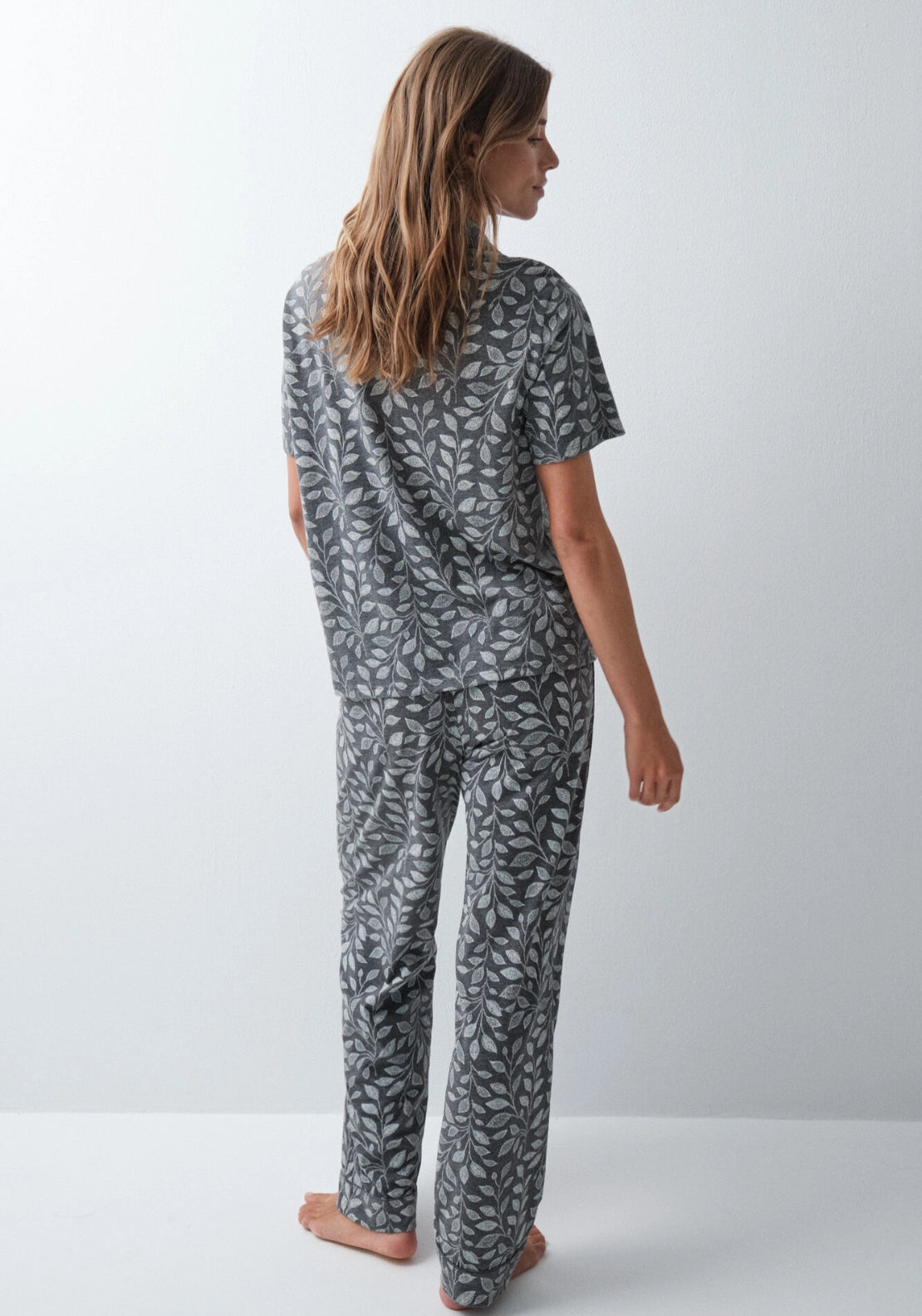 Leaf Print Classic Pyjama Set - Grey
