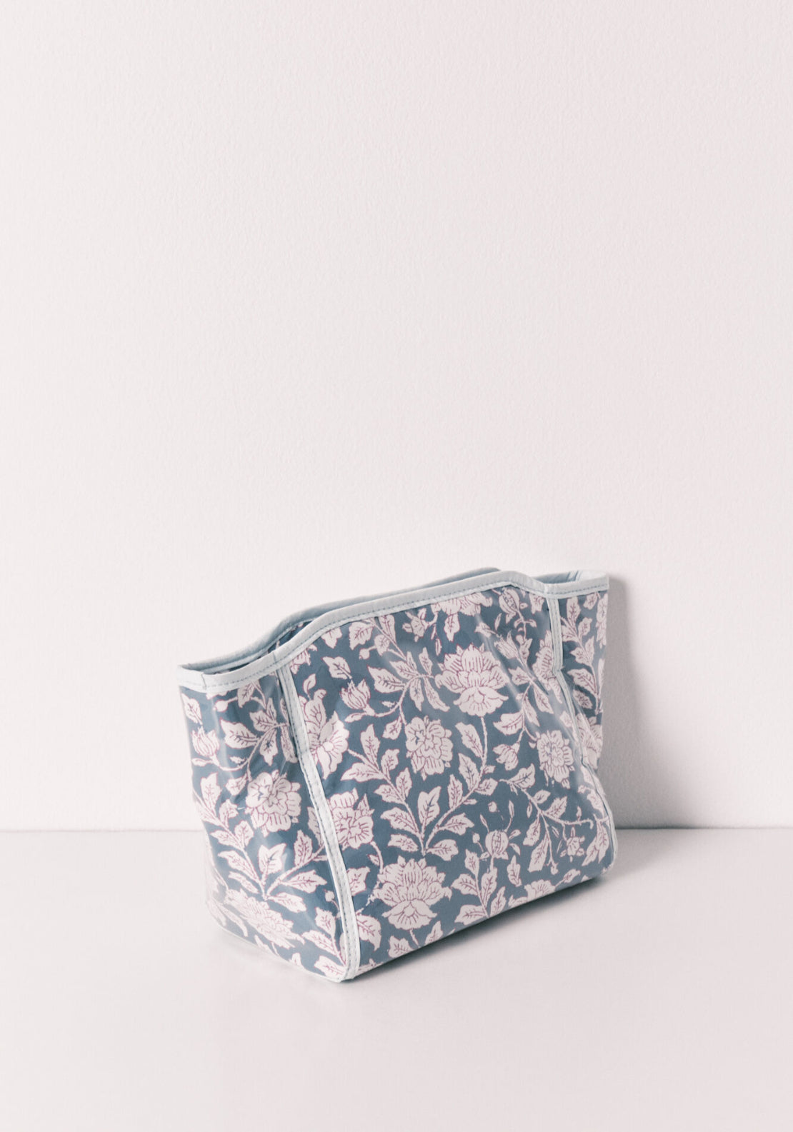 Blue Medium Floral Print Vanity Case - Multicolour