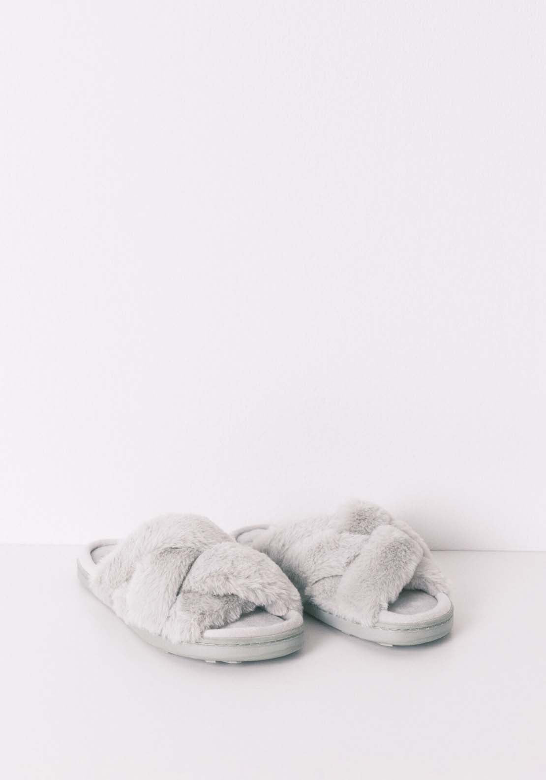 Open Shower Slippers - Green