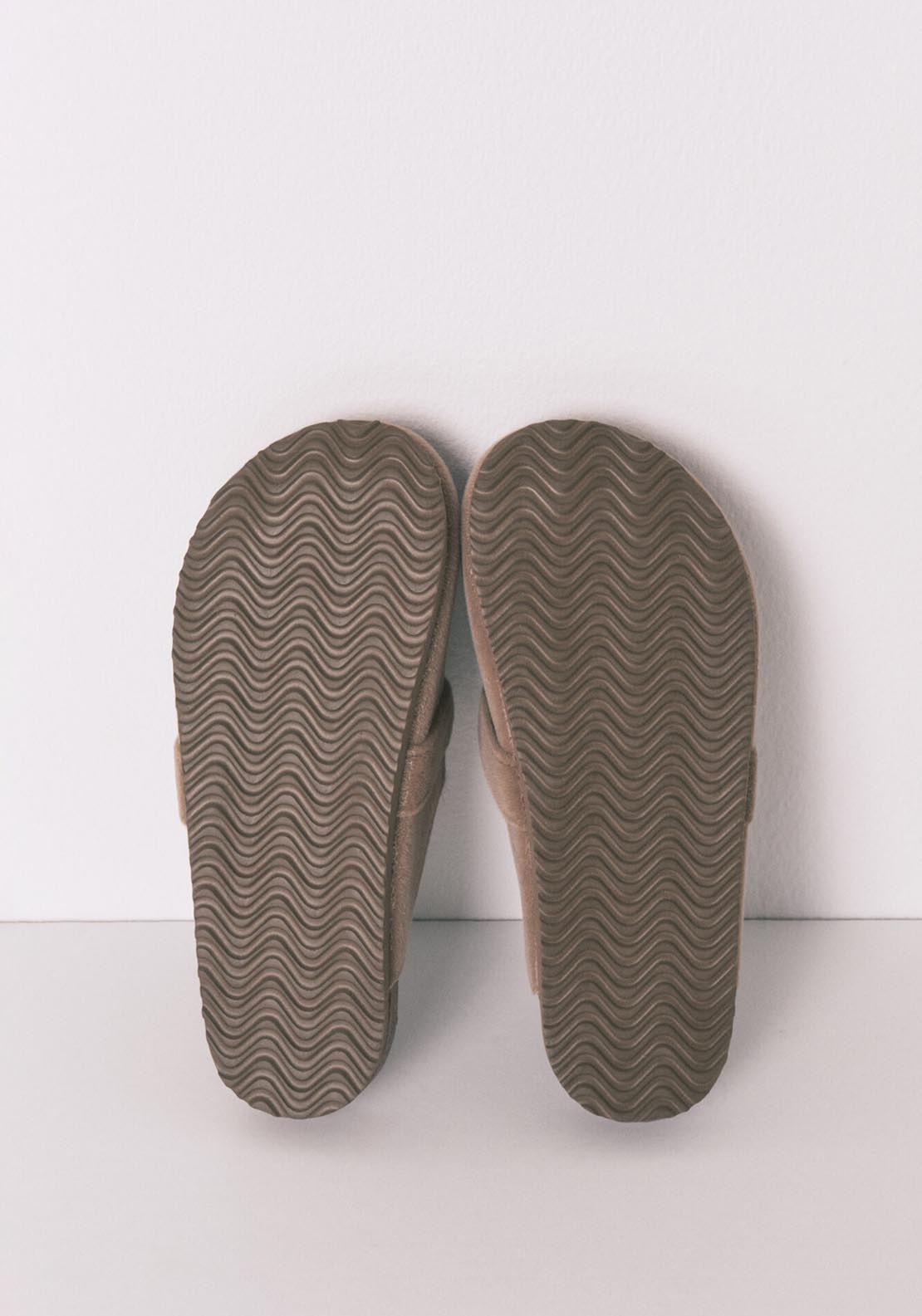 Suede Texture Slippers - Brown