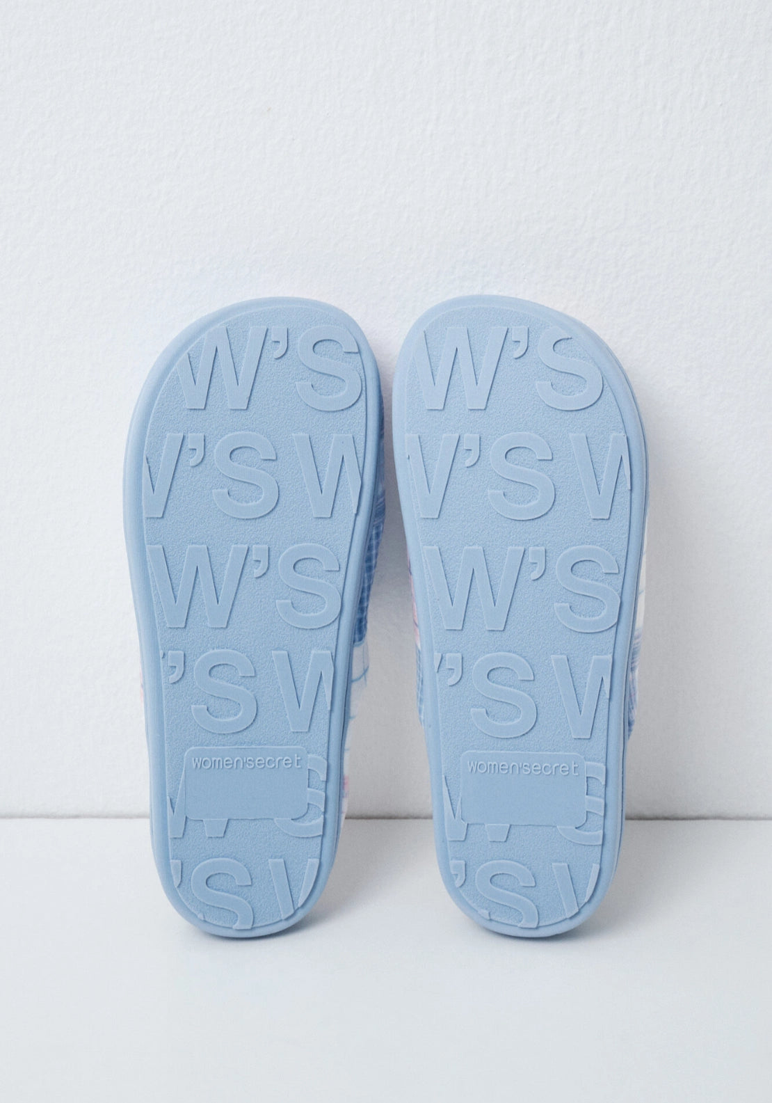 Hello Kitty Patchwork Slippers - White