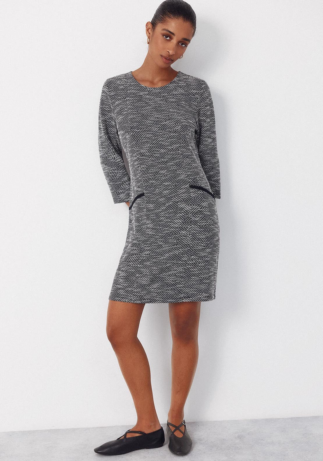 Short Tweed Dress - Burgundy