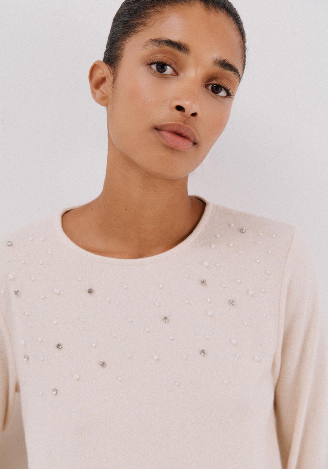 T-Shirt With Pearl &amp; Rhinestone Details - Cream