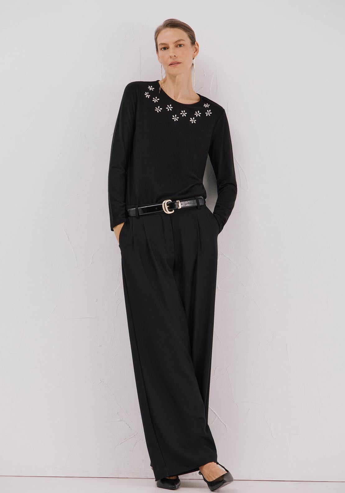Rhinestone Detail T-Shirt - Black