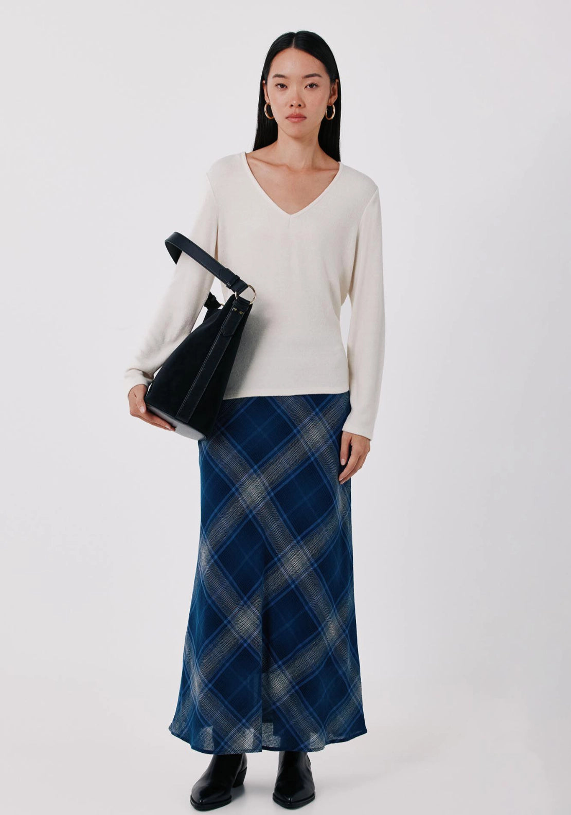 Warm V-Neck Sweater - Ivory