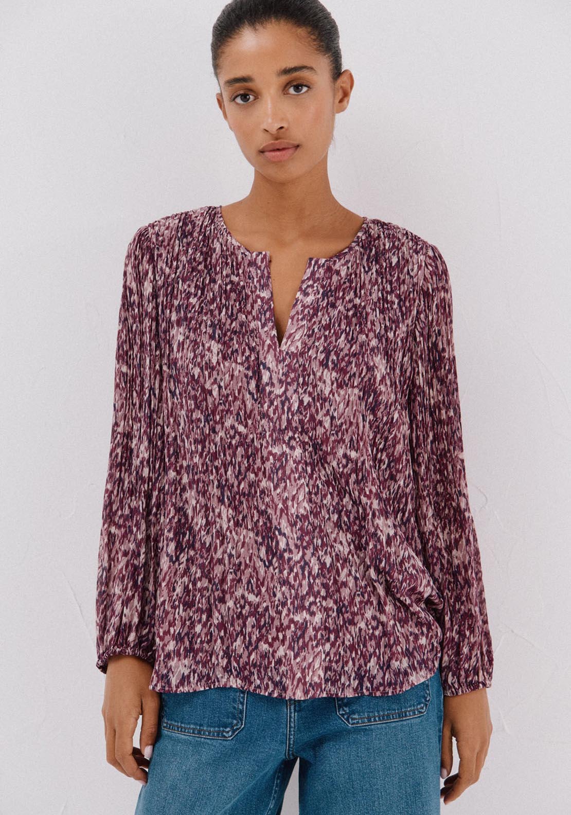 Contrast Pleated Blouse - Burgundy