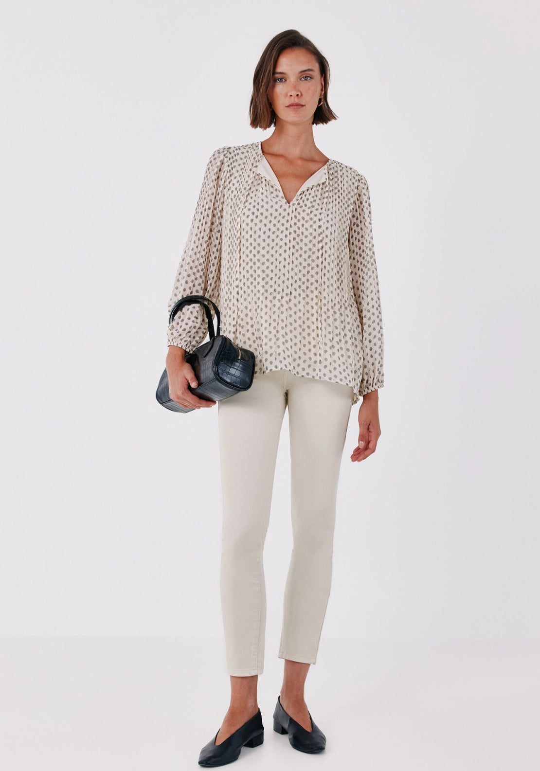 Print Pattern Loose Shirt With Tie Neck - White Print