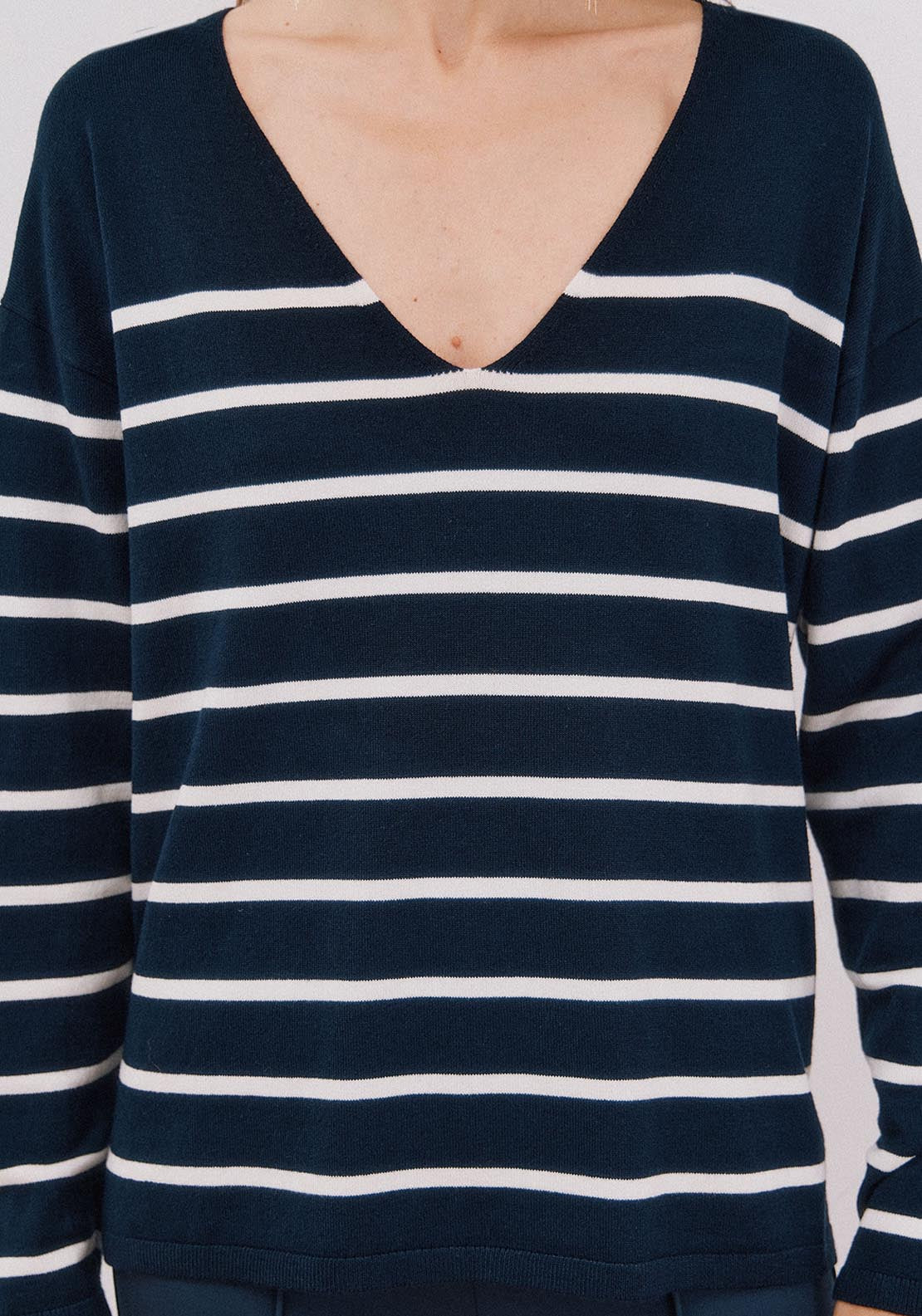 V Neck Sweater - Blue