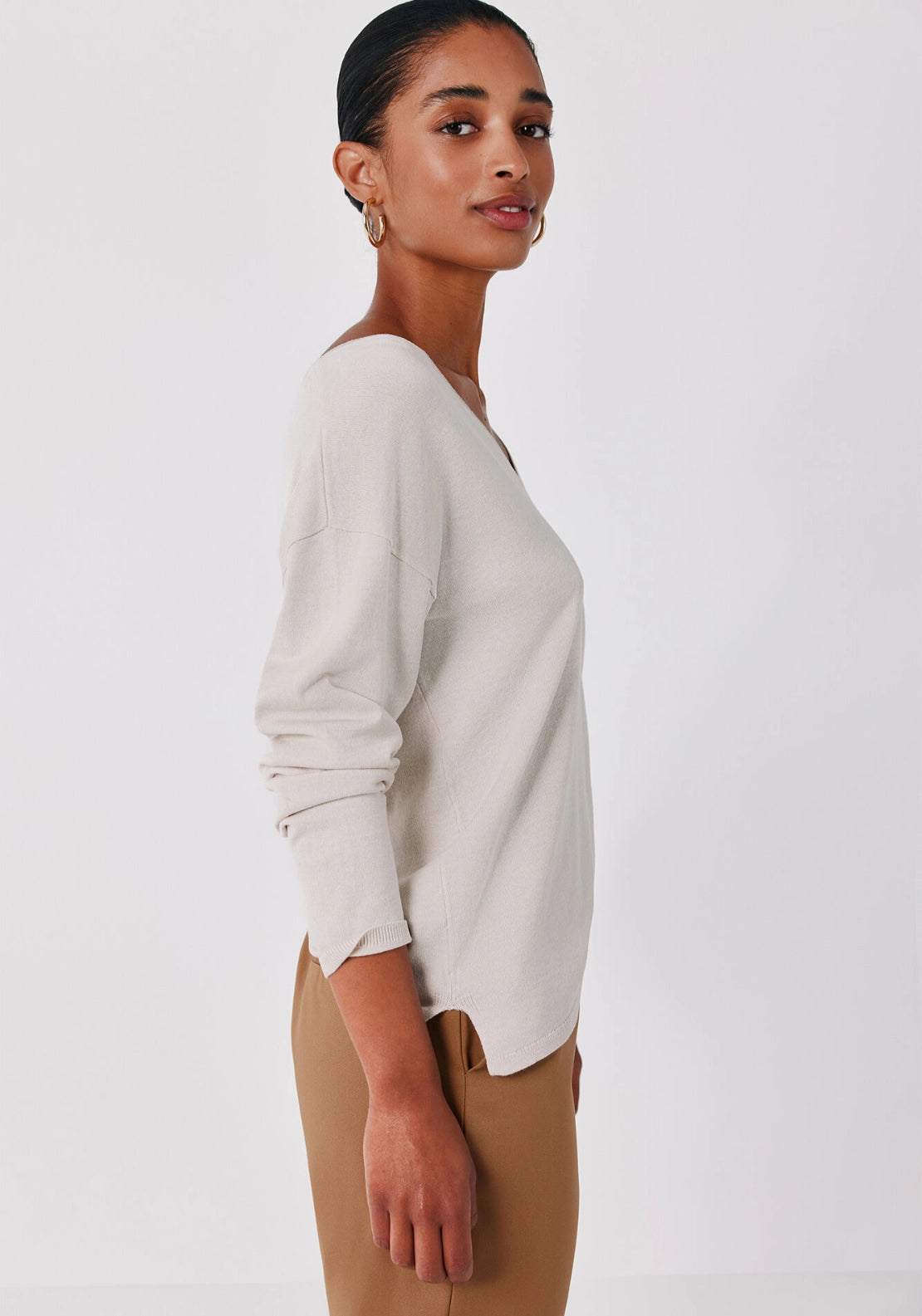 V-Neck Jumper - Sand