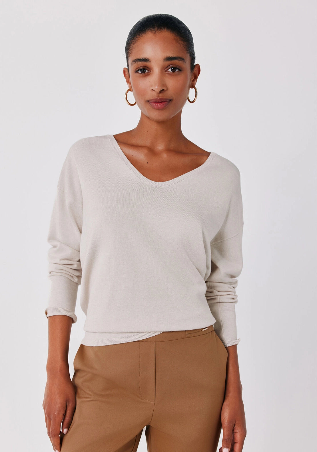 V-Neck Jumper - Sand